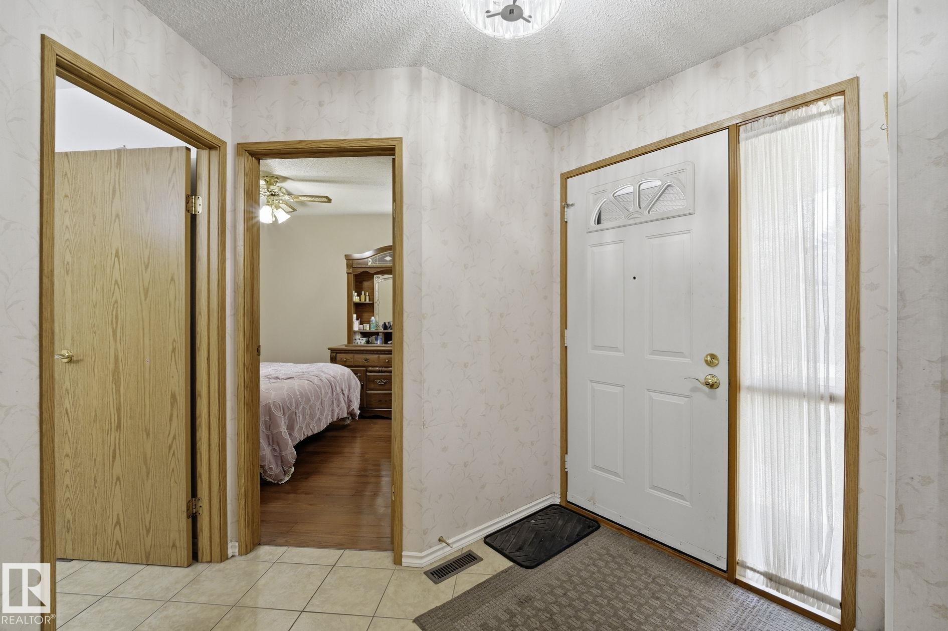 Picture for 10840 25 AV NW
