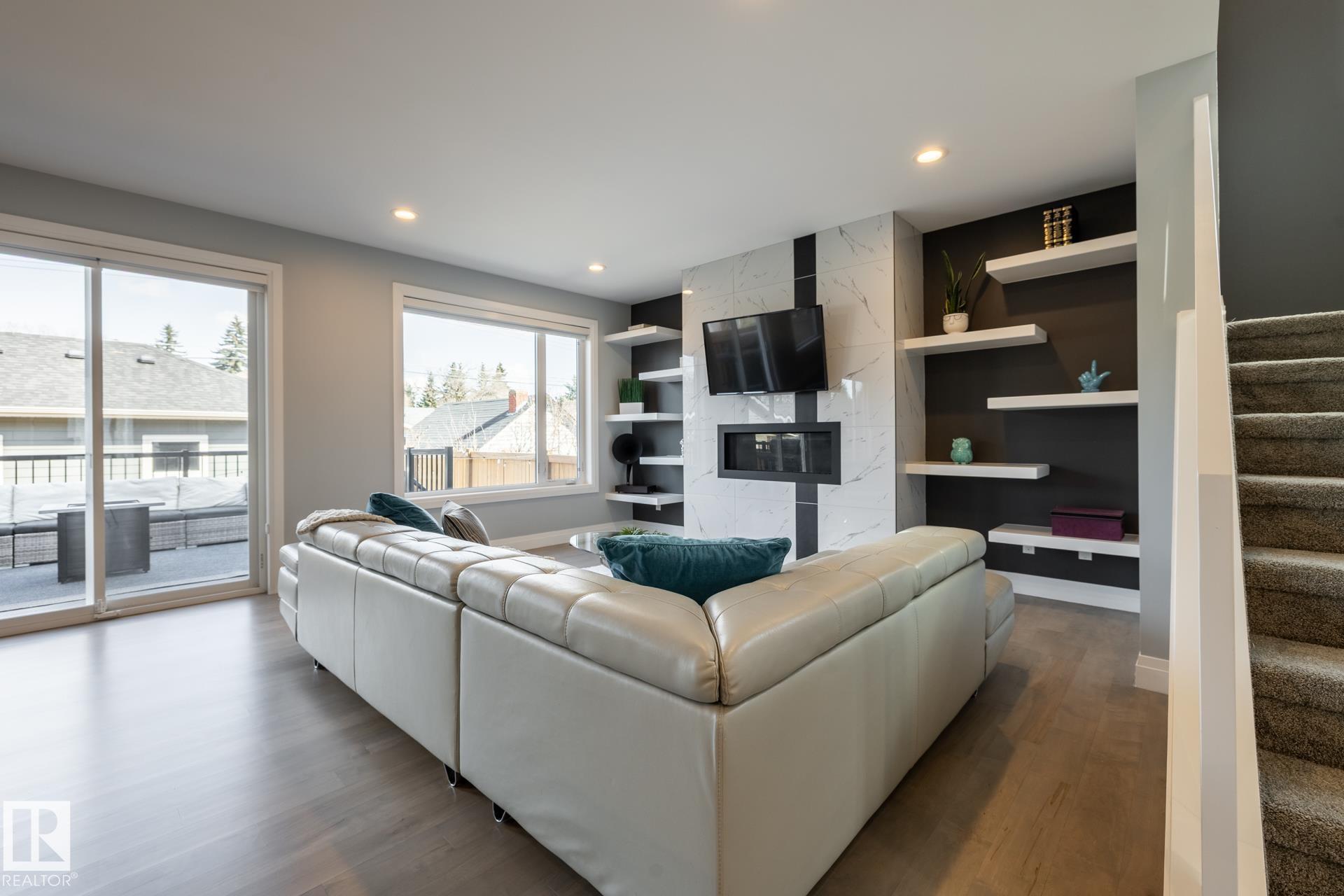 Photo 19 at 10936 71 Avenue NW, Parkallen, Edmonton