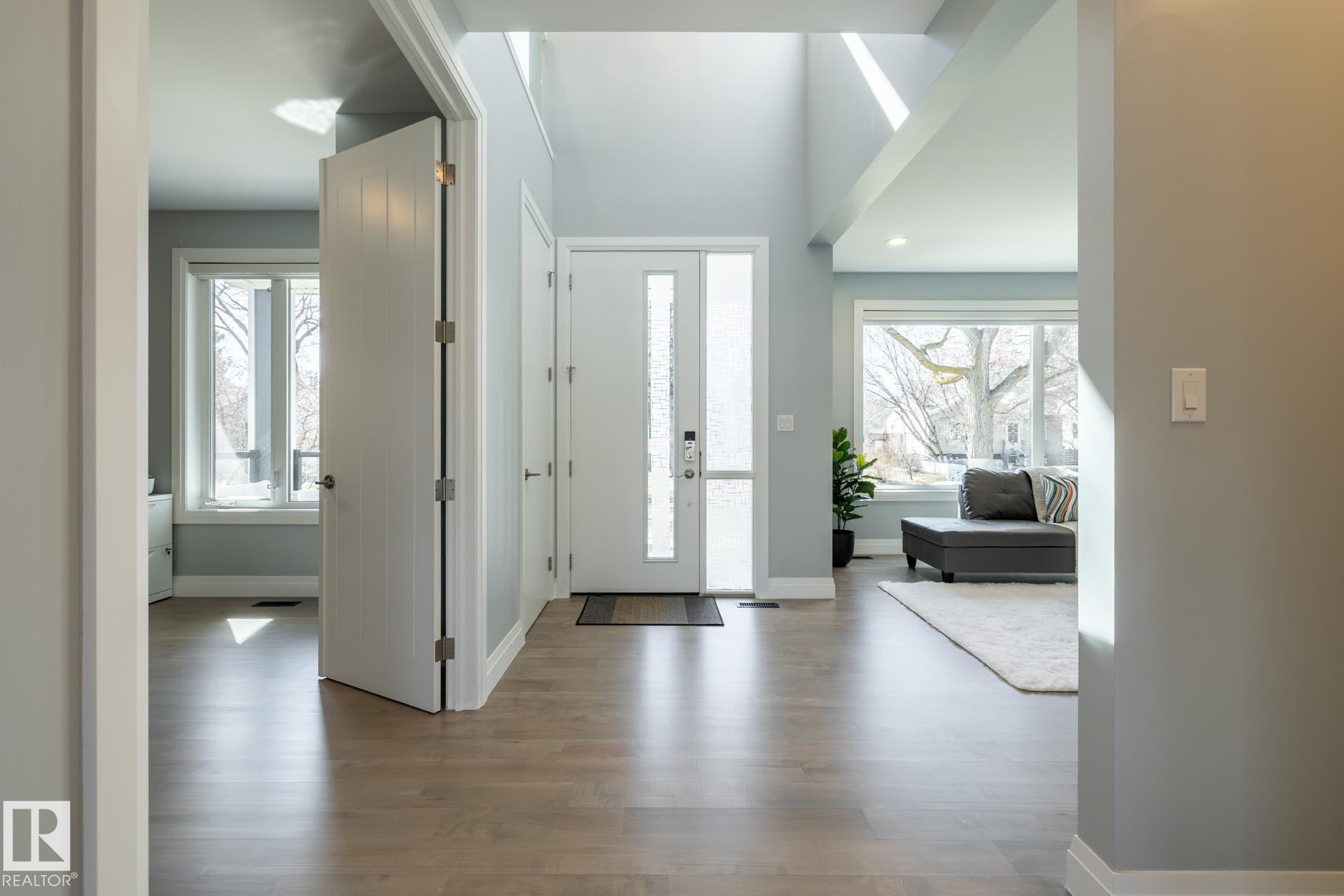 10936 71 Avenue NW, Parkallen, Edmonton