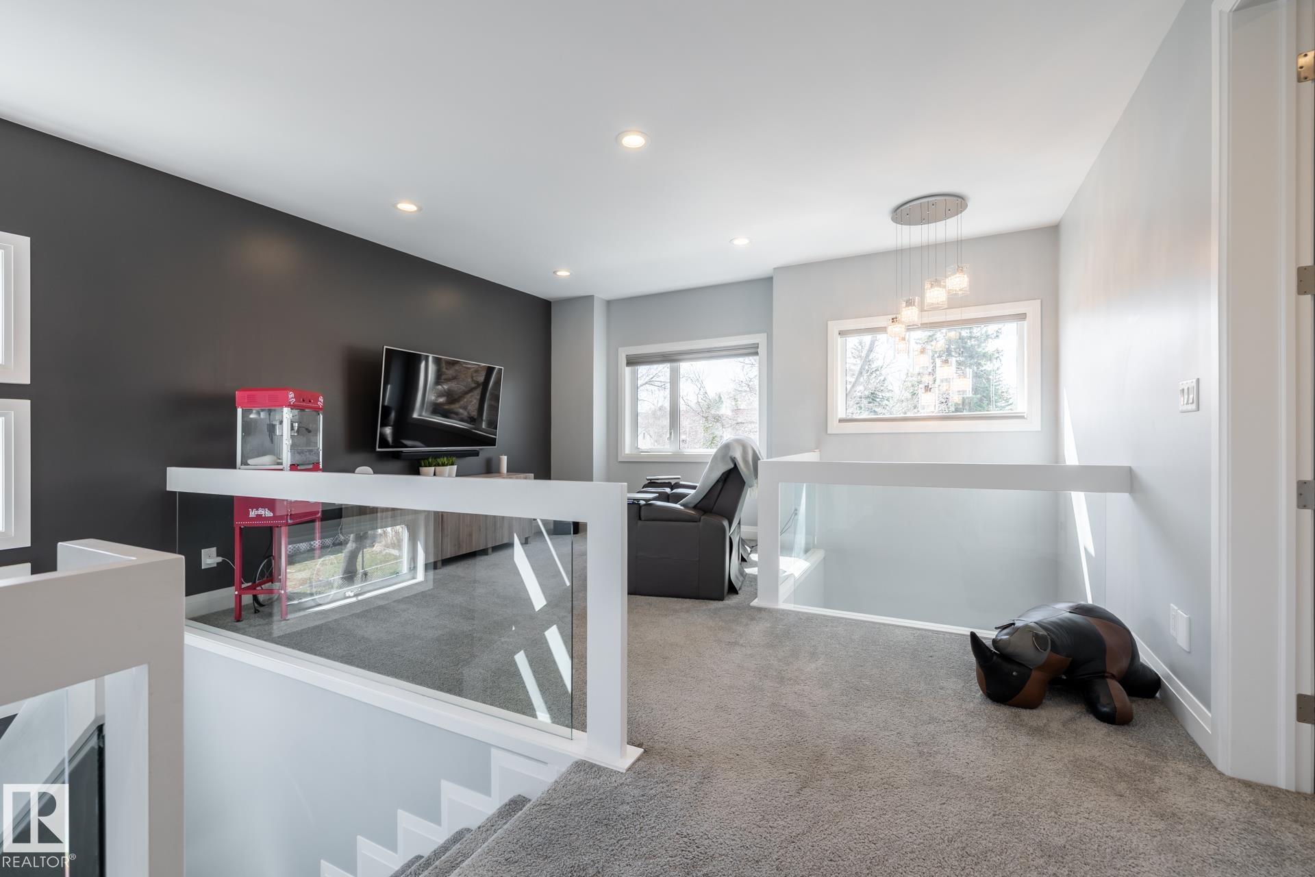Photo 23 at 10936 71 Avenue NW, Parkallen, Edmonton