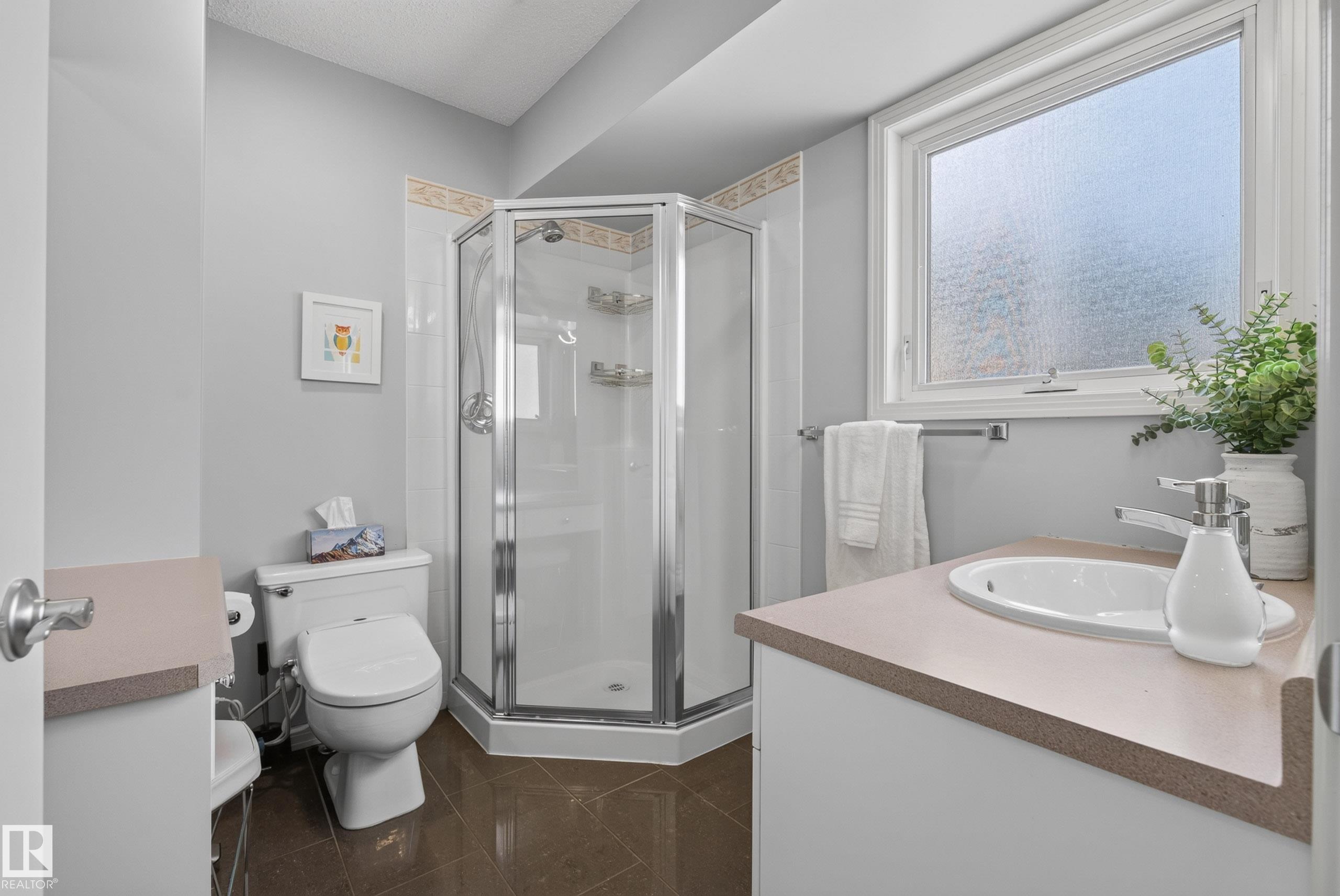 https://zimg.paragon.ice.com/ParagonImages/Property/PM/RAE/225410456/29/0/0/99af7deaacbb4e67ca370e3be0b7270e/1/3ac76bc766e4000ff613f7d991d1222f/225410456-0dd8a85c-9725-497f-b2f5-e26ac30f12be.JPG
