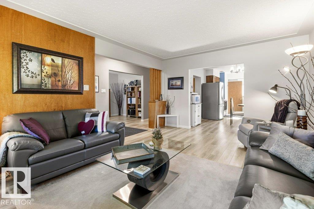 Photo 12 at 10235 74 Street NW, Terrace Heights, Edmonton