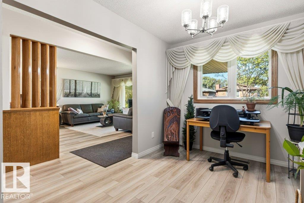 Photo 17 at 10235 74 Street NW, Terrace Heights, Edmonton