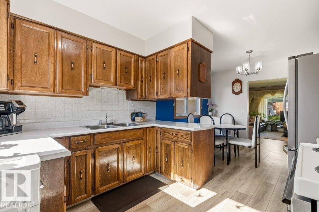 Photo 26 at 10235 74 Street NW, Terrace Heights, Edmonton