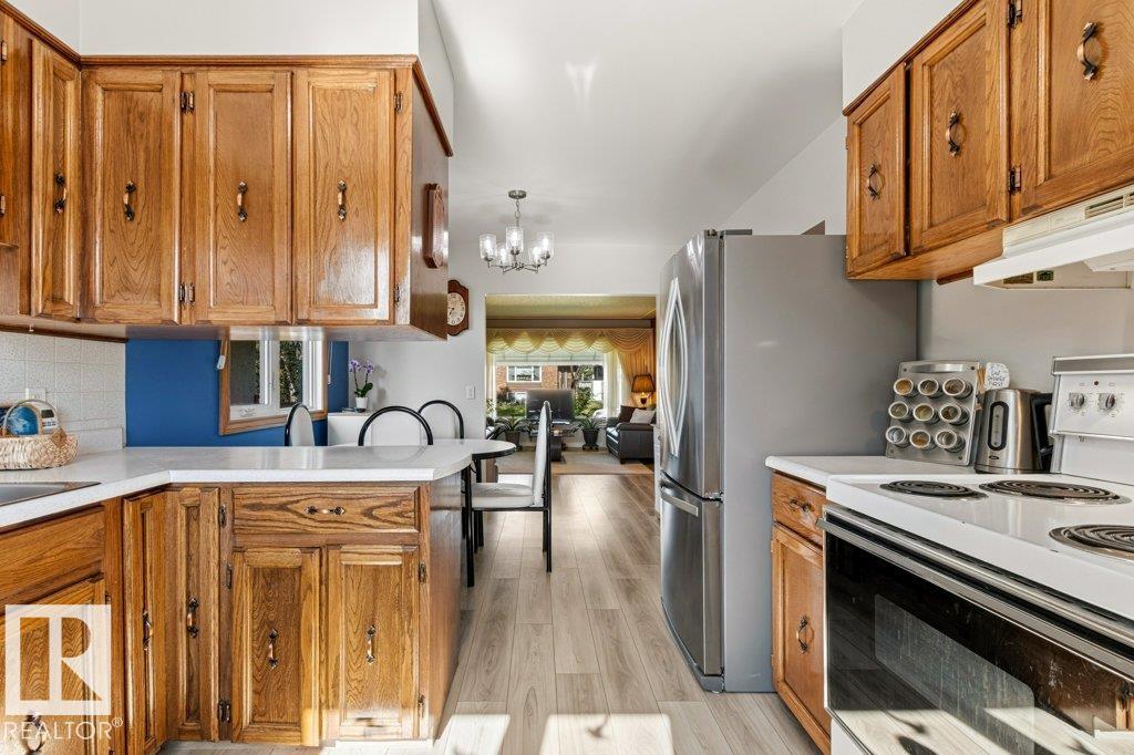 Photo 28 at 10235 74 Street NW, Terrace Heights, Edmonton