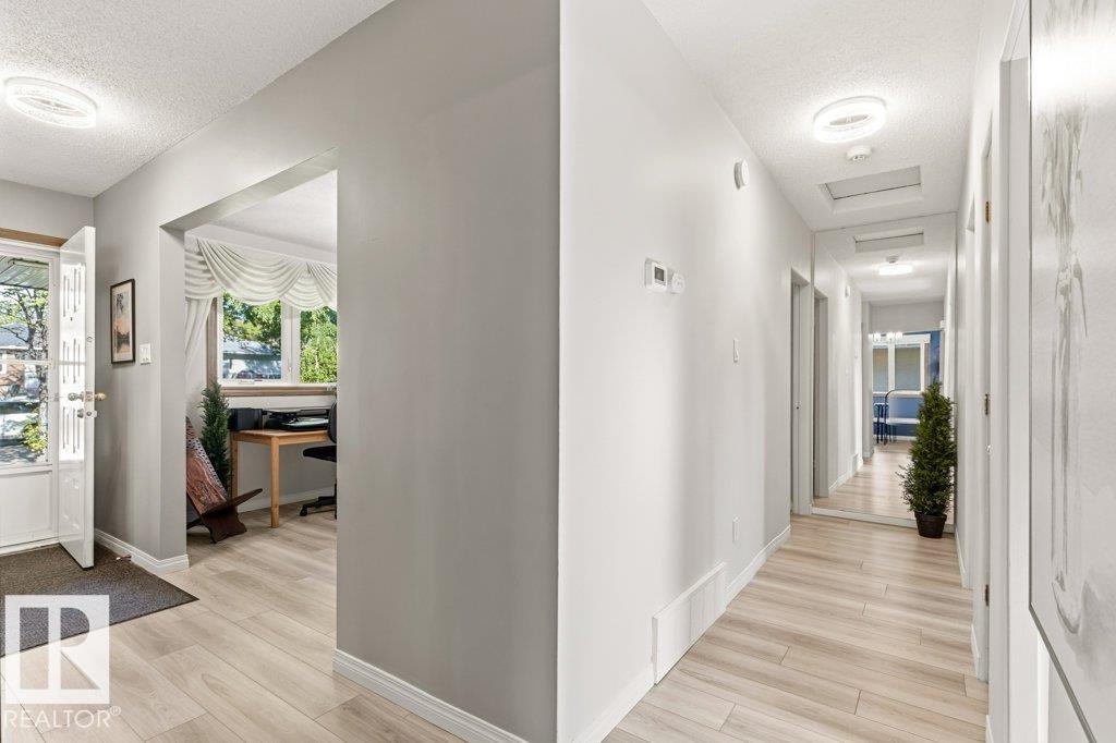 Photo 29 at 10235 74 Street NW, Terrace Heights, Edmonton