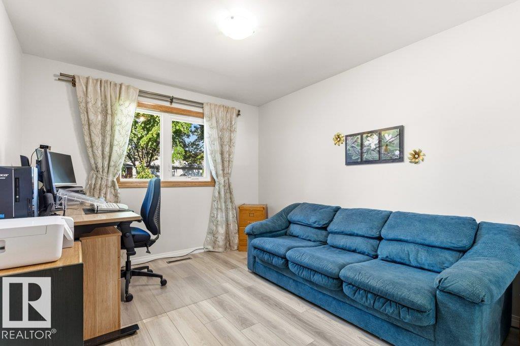 Photo 36 at 10235 74 Street NW, Terrace Heights, Edmonton