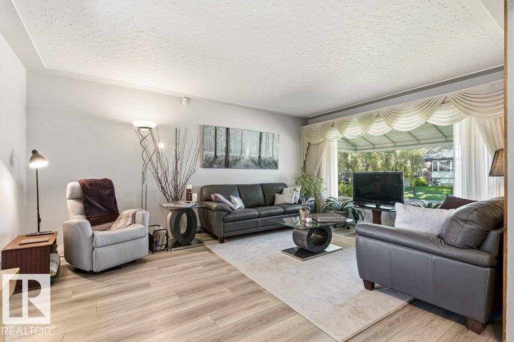 Photo 8 at 10235 74 Street NW, Terrace Heights, Edmonton