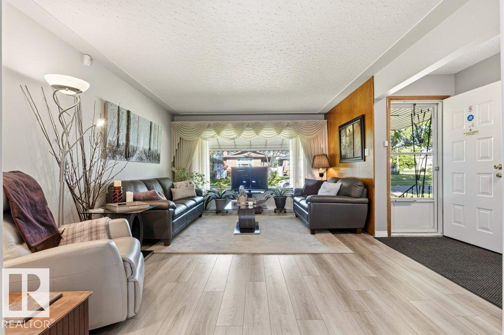 Photo 10 at 10235 74 Street NW, Terrace Heights, Edmonton