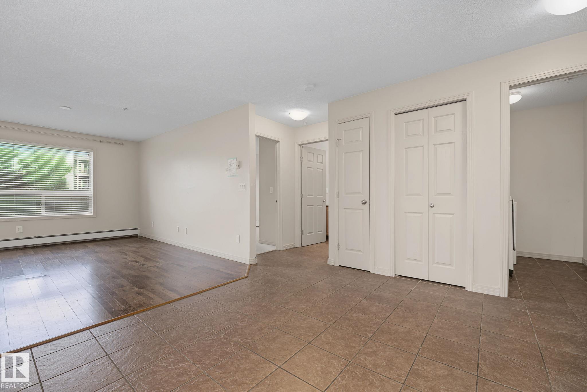 https://zimg.paragon.ice.com/ParagonImages/Property/PM/RAE/225410466/6/0/0/5afa1e3ded417d38730cf29164039546/1/579c888c8c69655f5982be88fa1314ef/225410466-958fe17f-b8bb-42db-81eb-8c2bbc0514c4.JPG