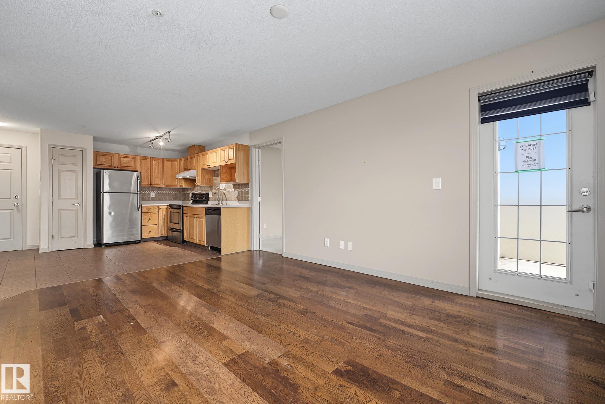 https://zimg.paragon.ice.com/ParagonImages/Property/PM/RAE/225410466/8/0/0/0c20ff0576f5b41a6954a7632c03ead0/1/579c888c8c69655f5982be88fa1314ef/225410466-9cb65a6d-ef91-45b4-832c-4ea8af105823.JPG