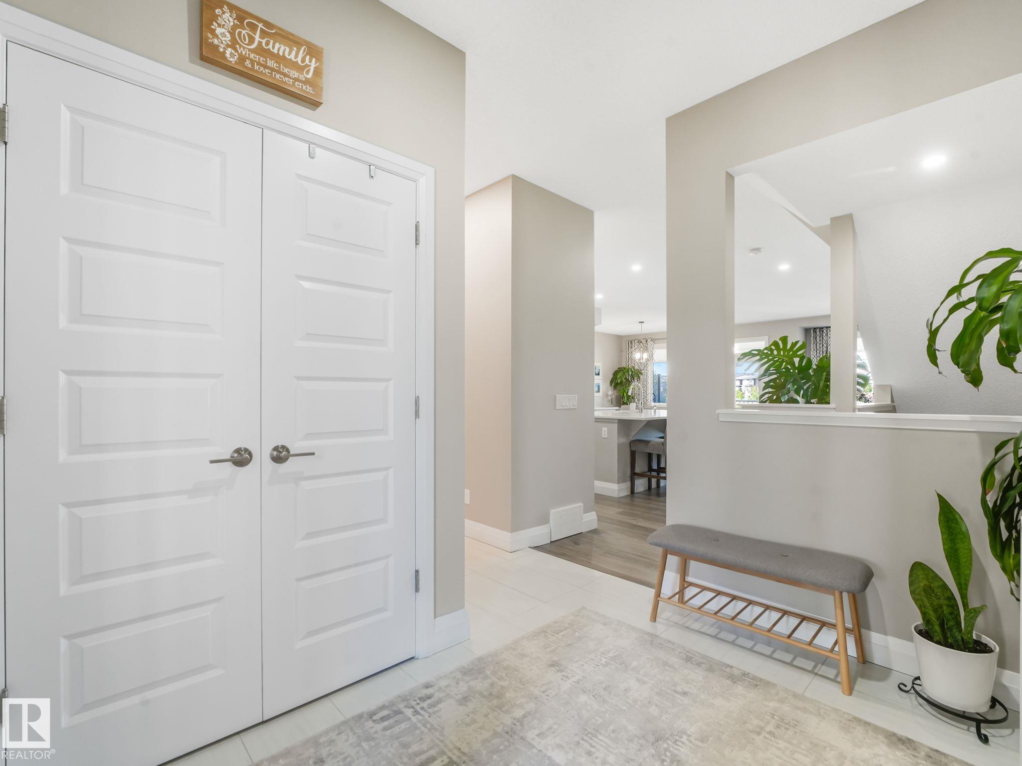 2716 202 Street NW, The Uplands, Edmonton