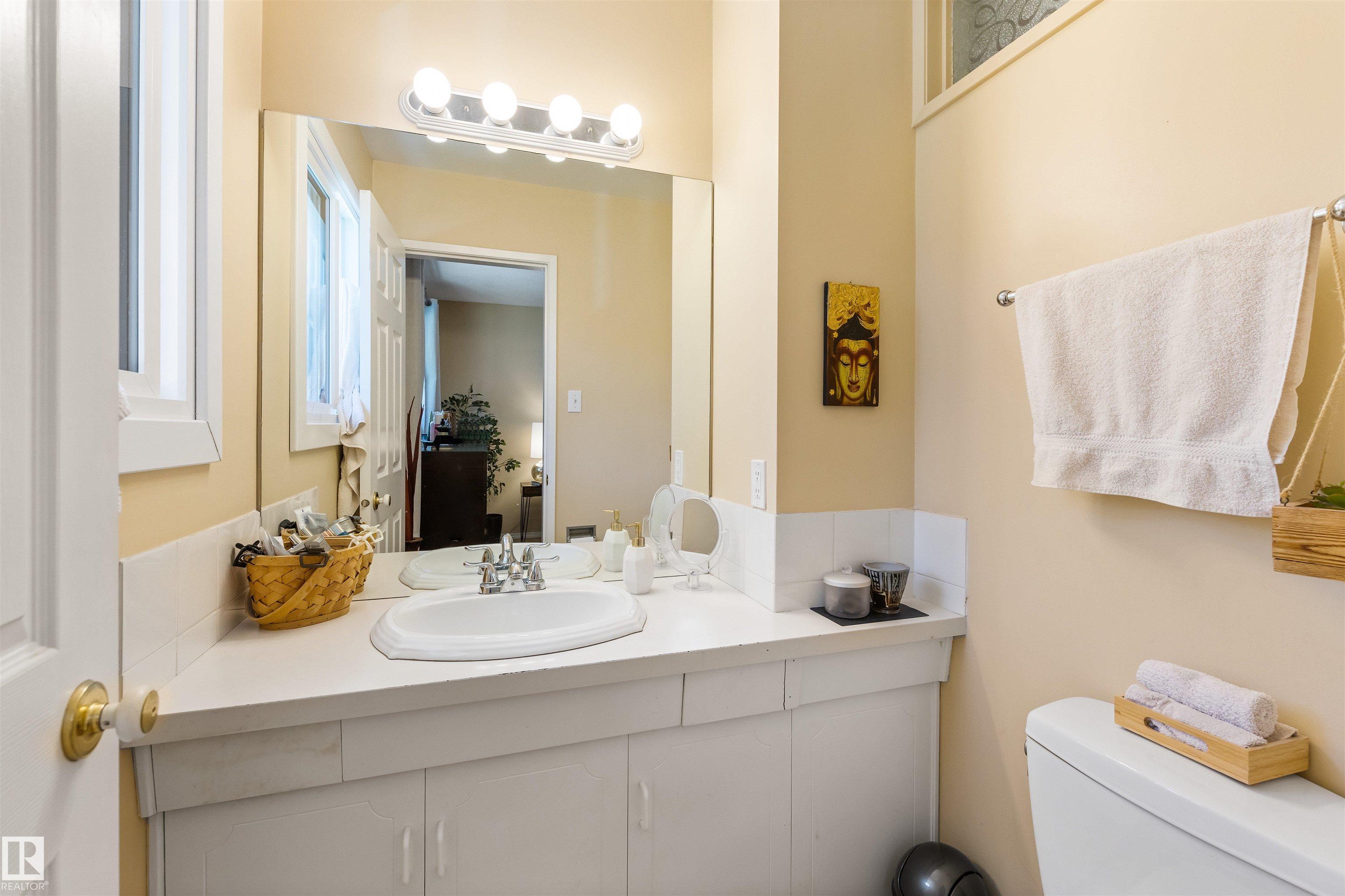 Photo 23 at 26 Milburn Crescent, Mission, St. Albert