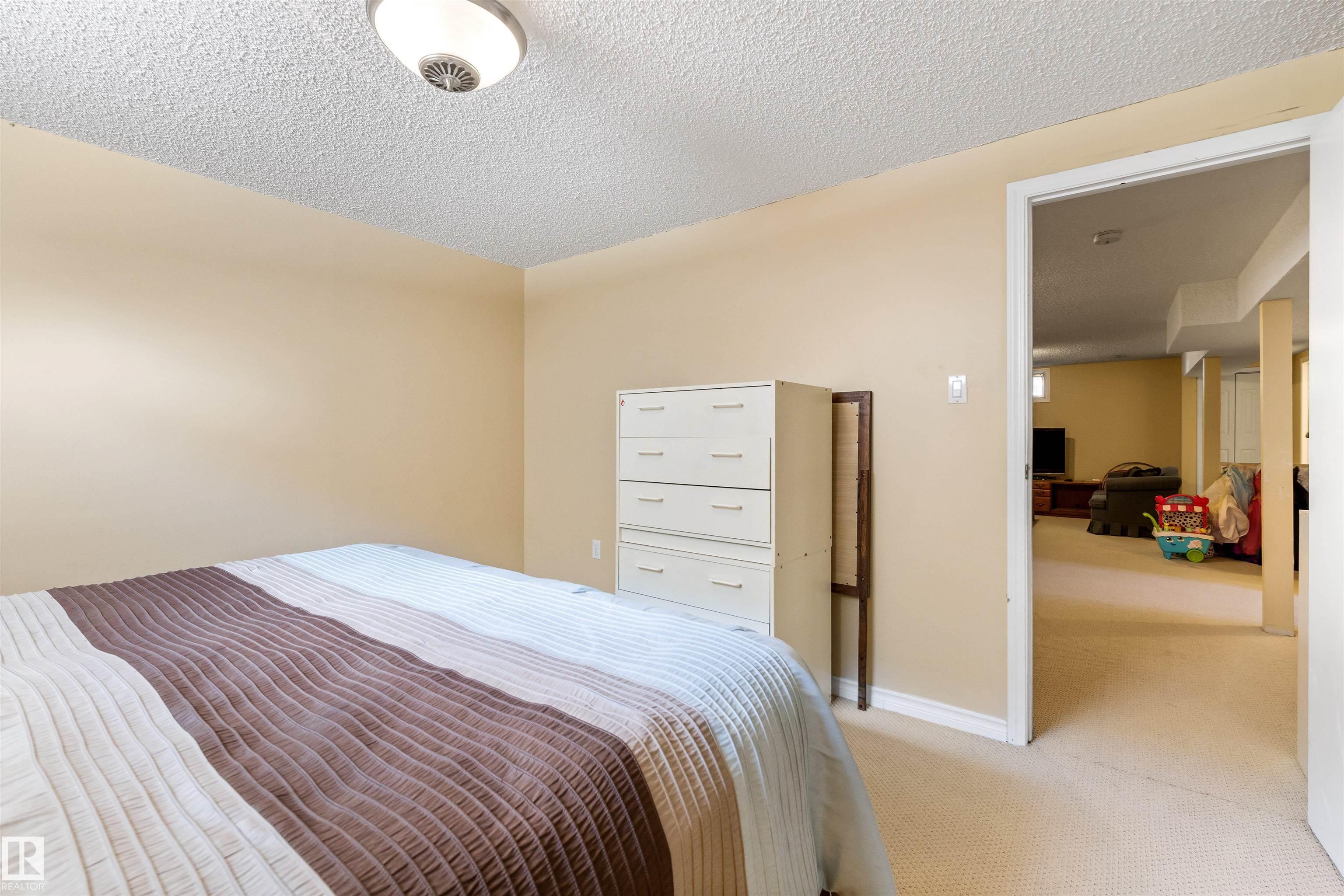 Photo 31 at 26 Milburn Crescent, Mission, St. Albert