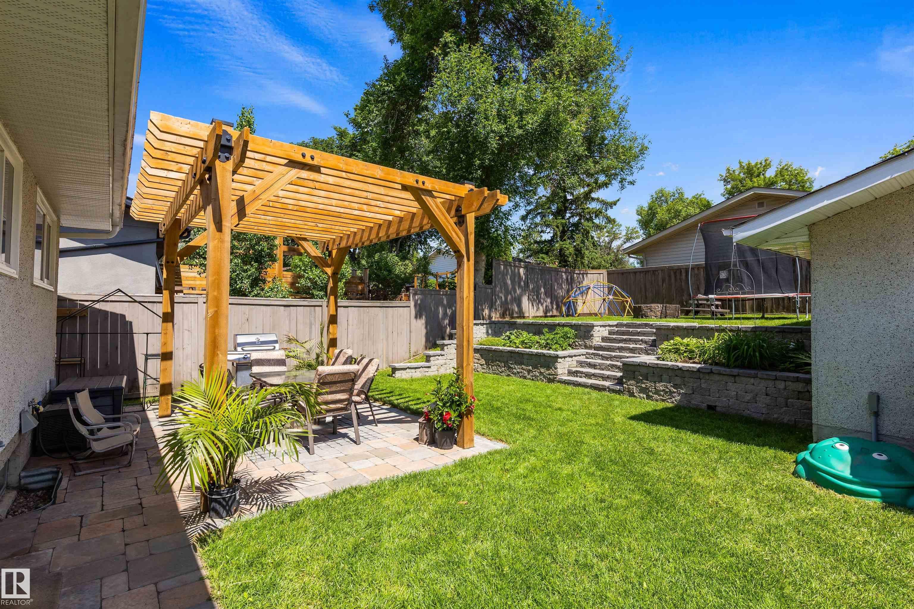 Photo 34 at 26 Milburn Crescent, Mission, St. Albert