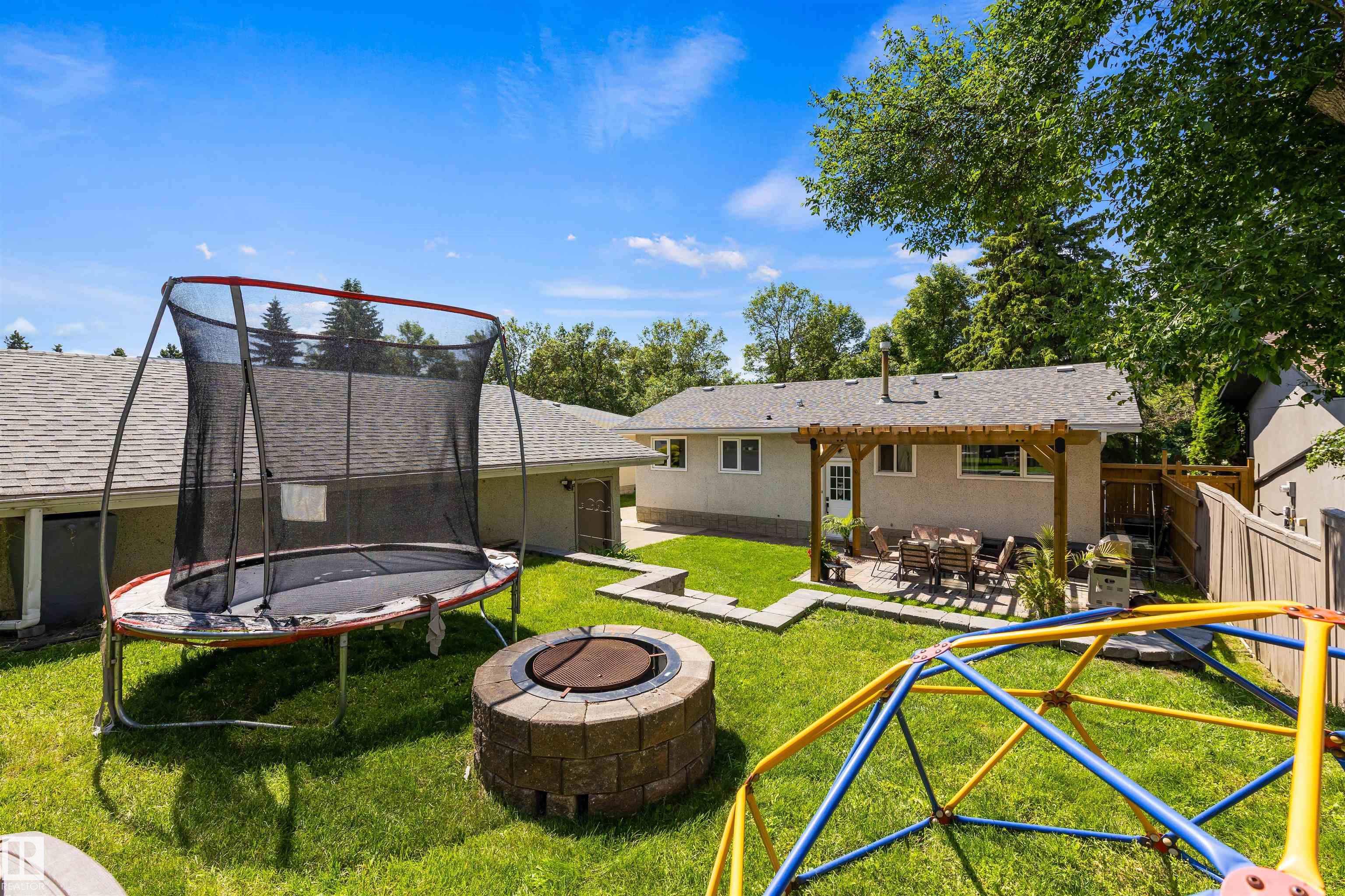 Photo 40 at 26 Milburn Crescent, Mission, St. Albert
