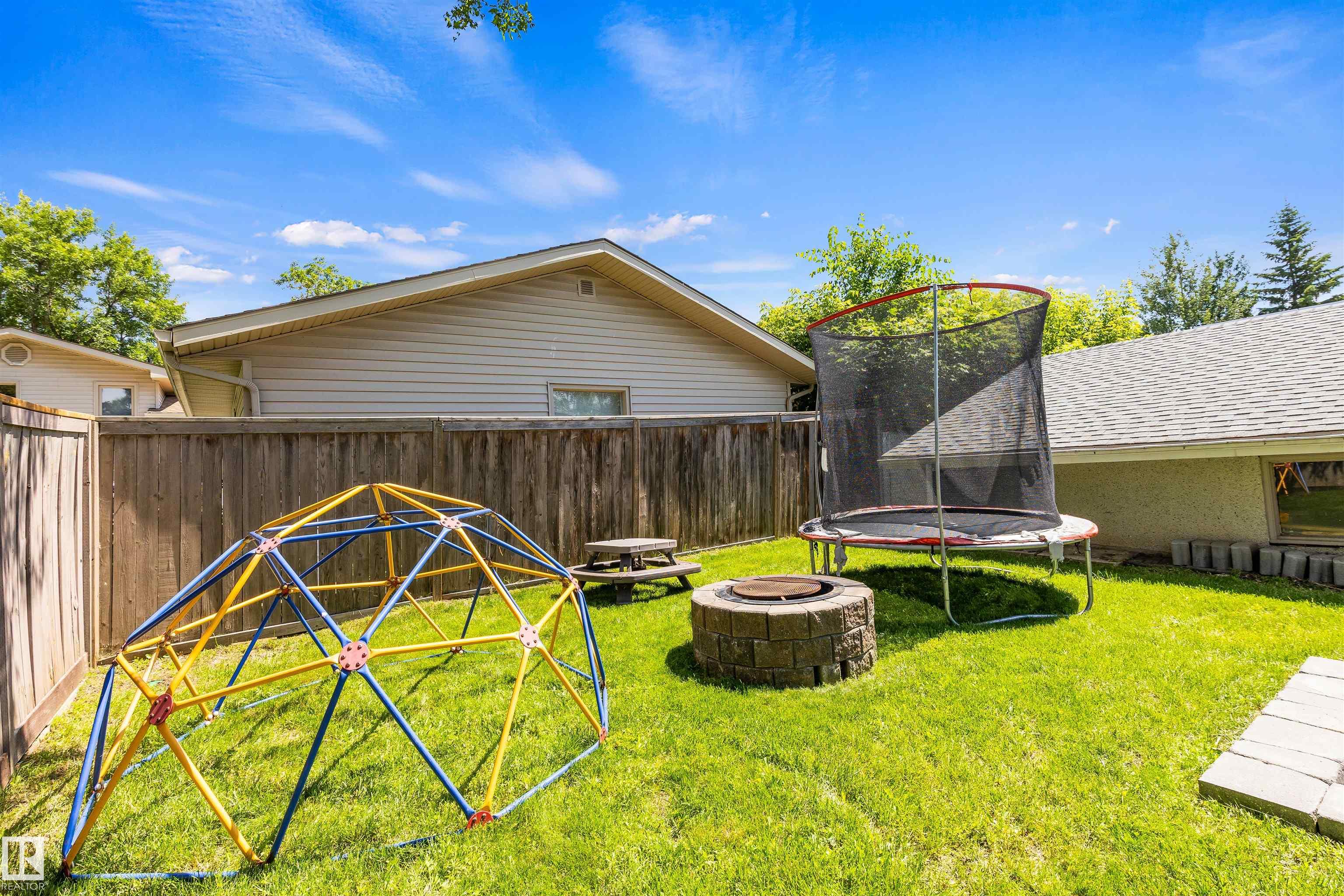 Photo 41 at 26 Milburn Crescent, Mission, St. Albert