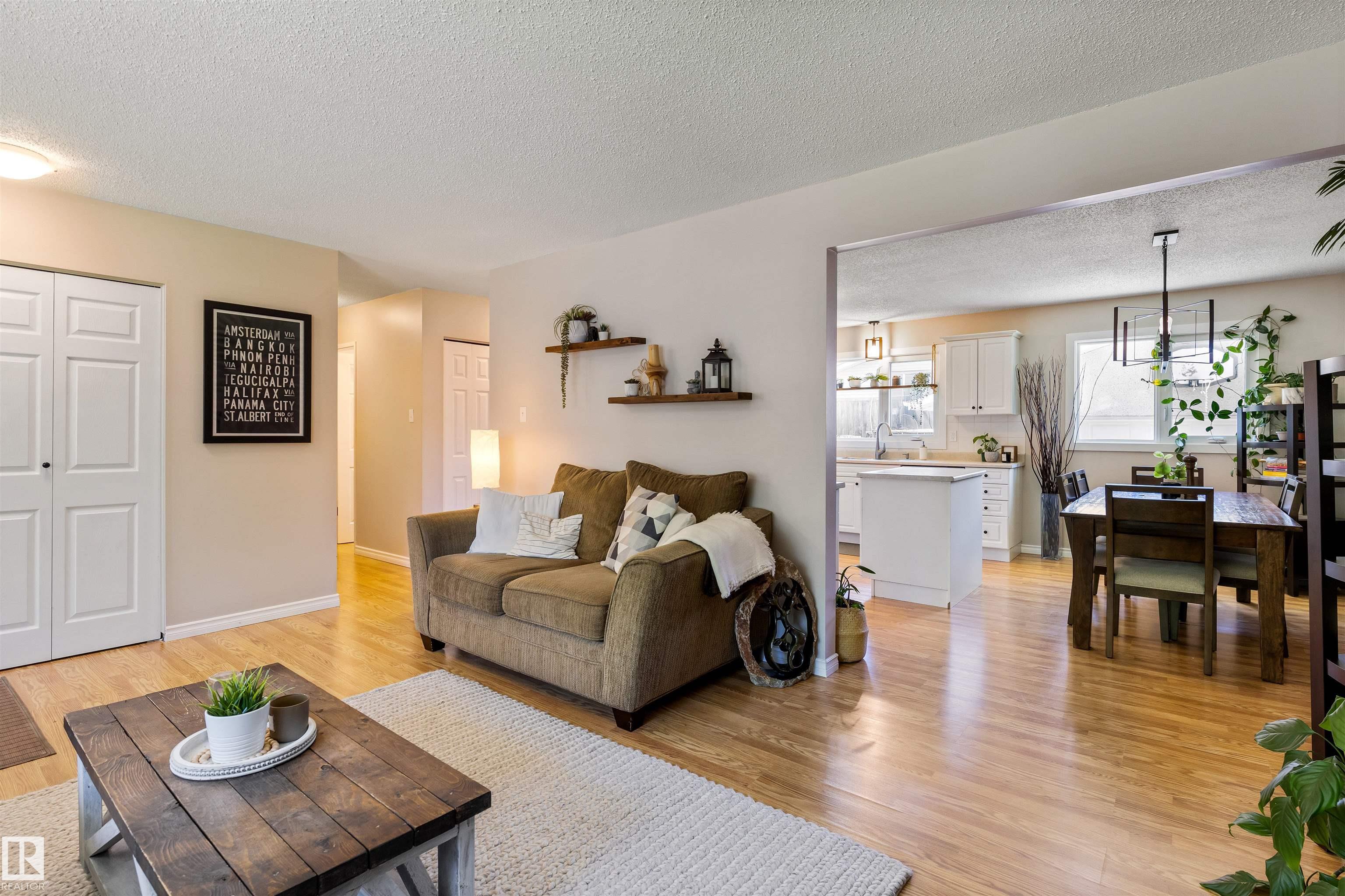 Photo 7 at 26 Milburn Crescent, Mission, St. Albert