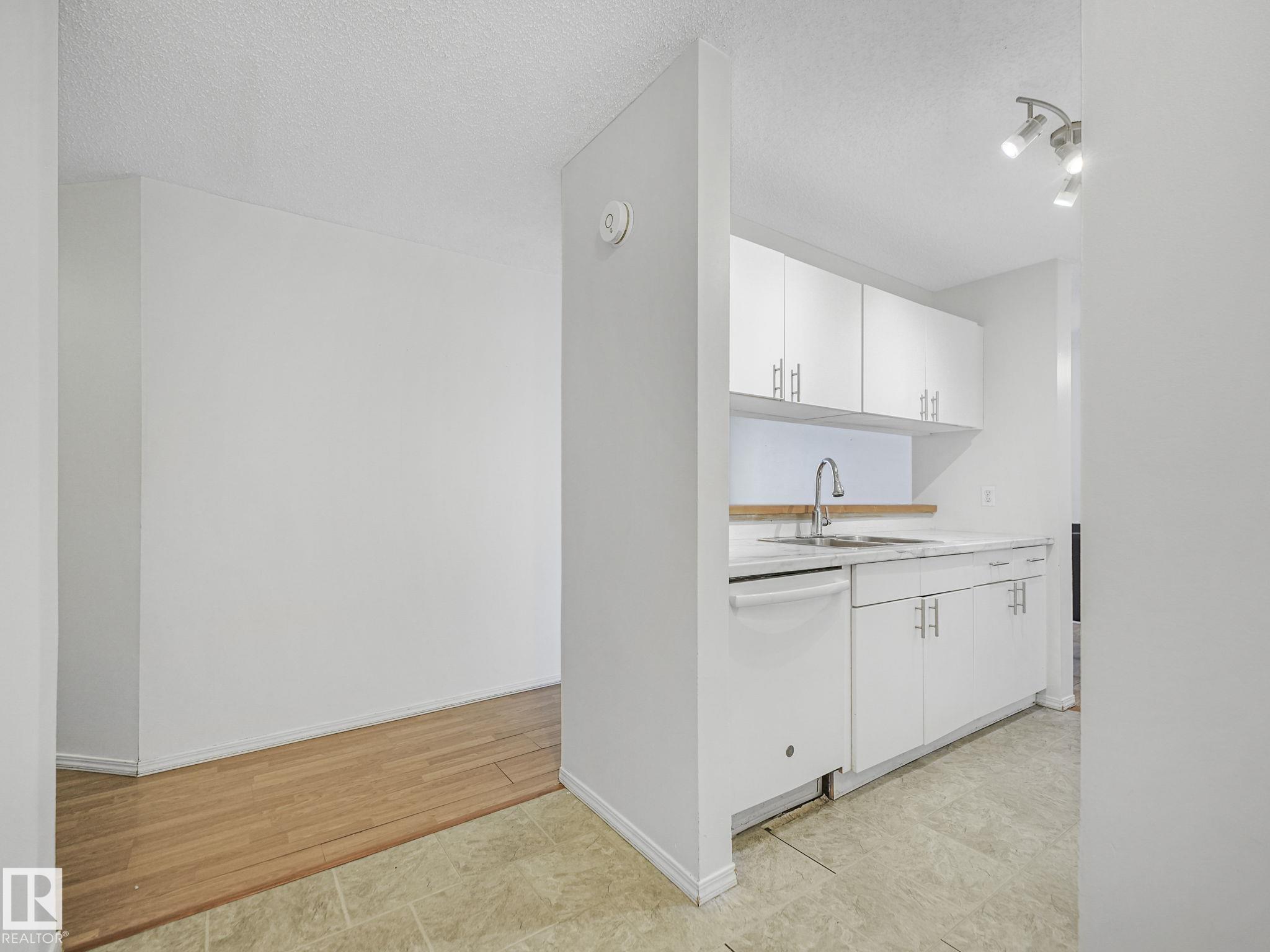 Photo 11 at 143 - 10636 120 Street NW, Queen Mary Park, Edmonton