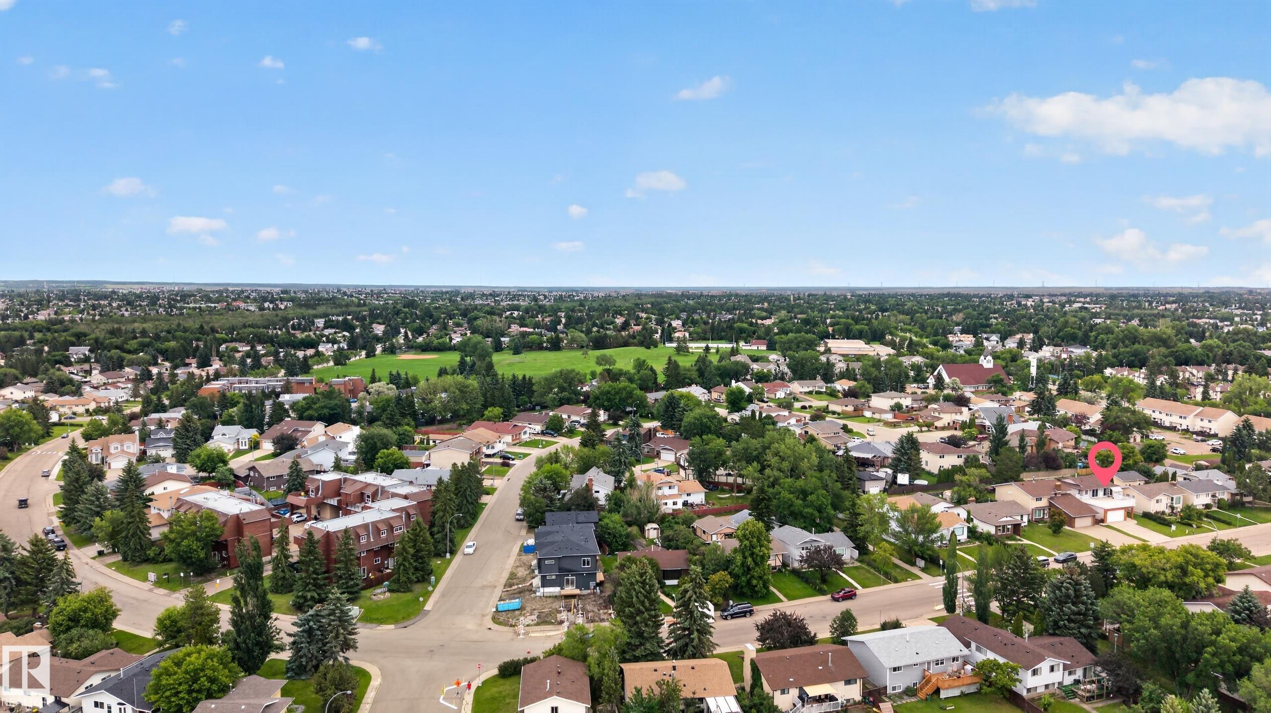 Photo 13 at 3841 62 Street NW, Greenview, Edmonton