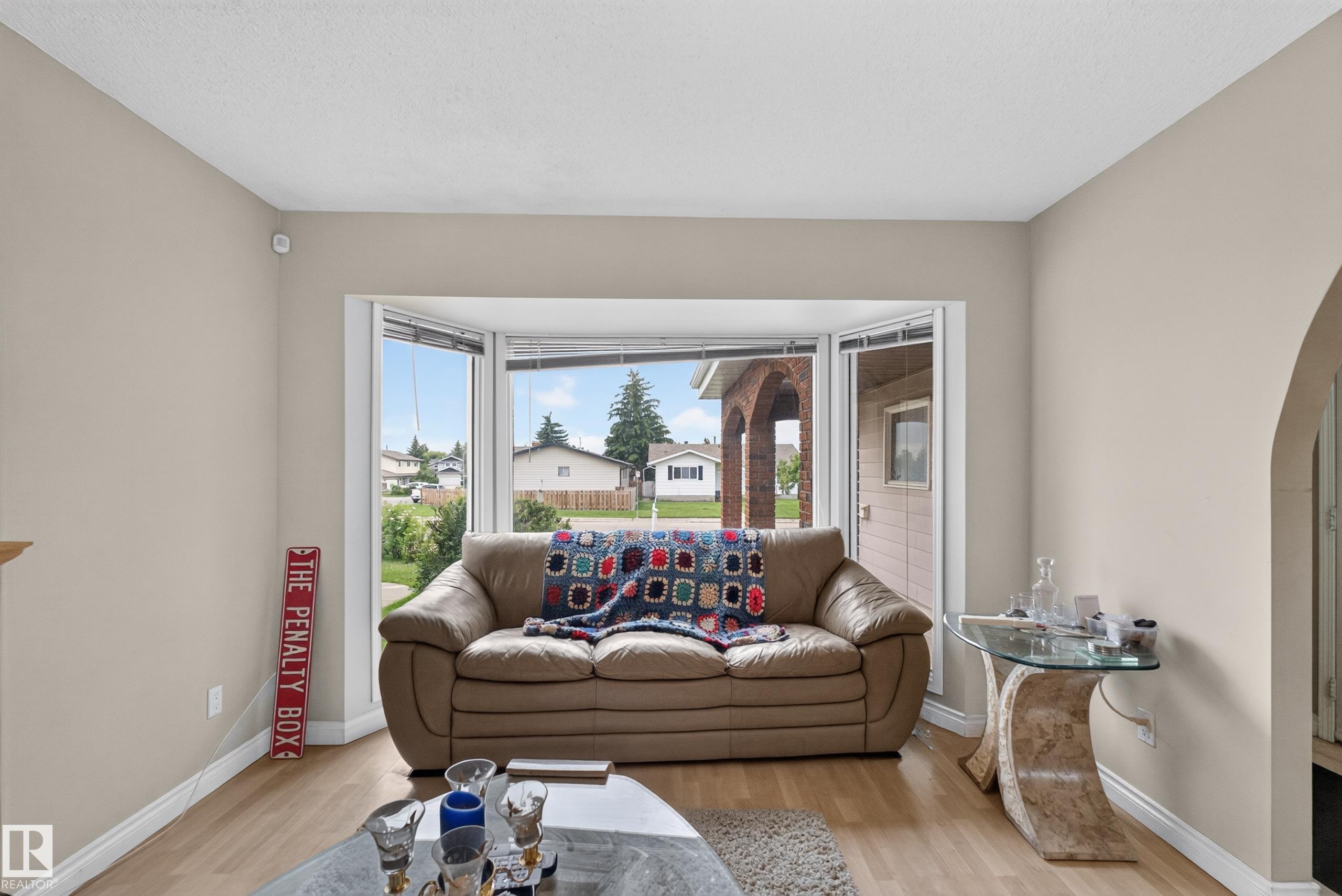 https://zimg.paragon.ice.com/ParagonImages/Property/PM/RAE/225410504/13/0/0/9c87e222963b260c0506a6a6f1c143ce/1/5ec3a91cbbb11a18734d0c762f042578/225410504-782113a4-5cfe-4d3d-9ccc-97fca2ca246f.JPG
