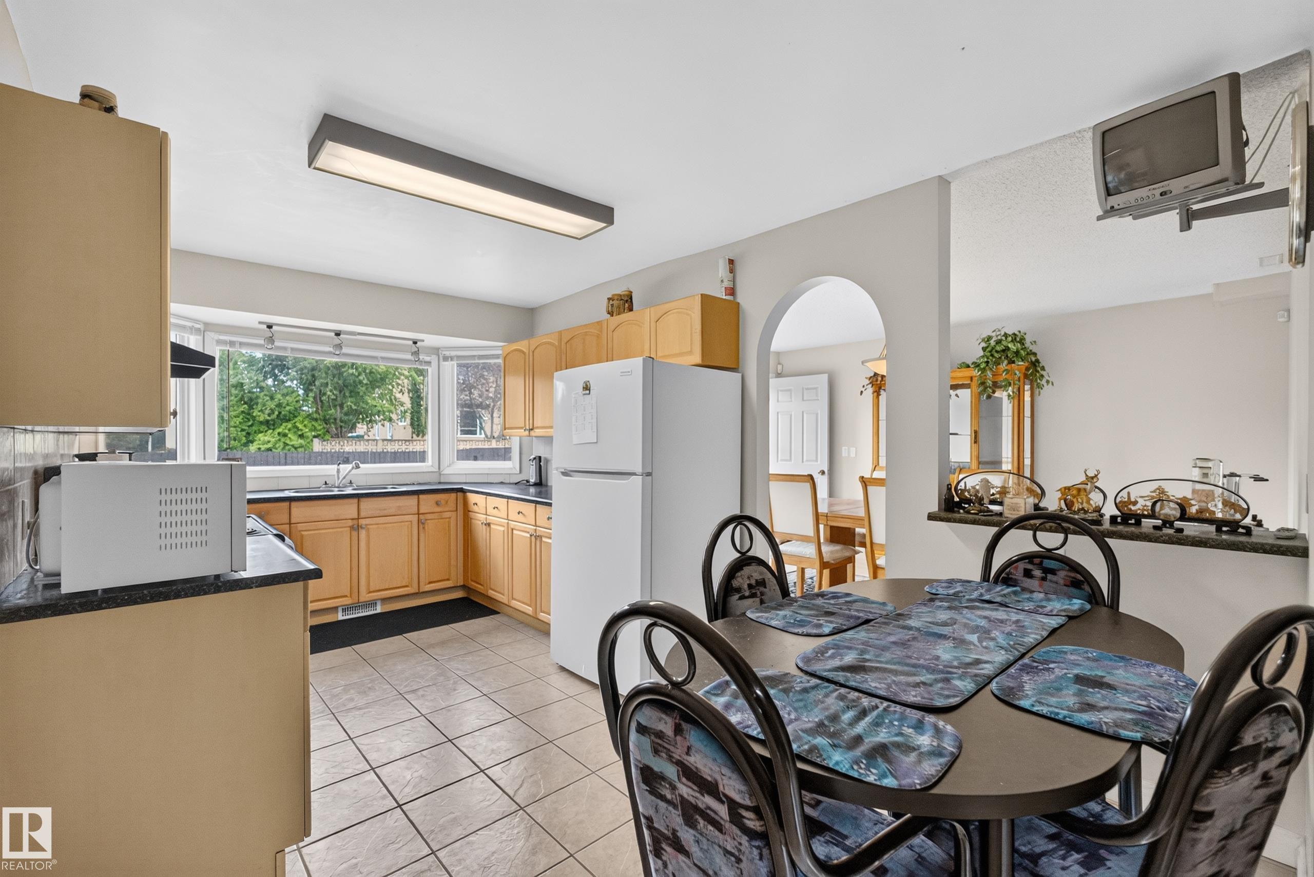 Photo 25 at 3841 62 Street NW, Greenview, Edmonton