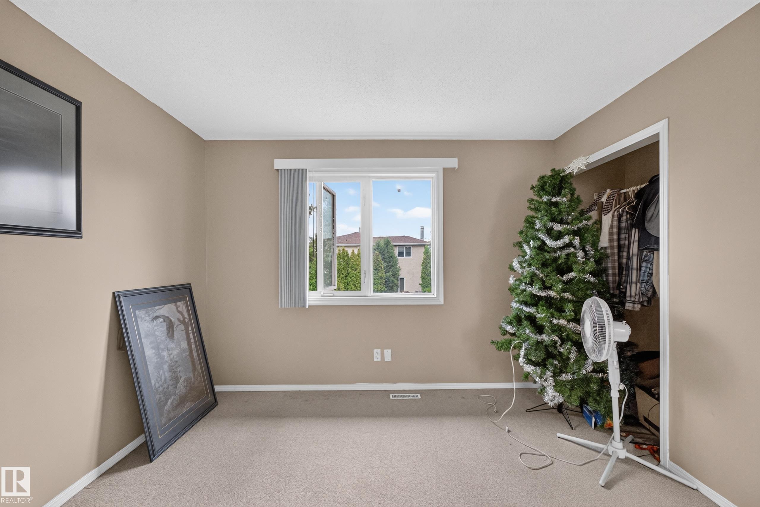 https://zimg.paragon.ice.com/ParagonImages/Property/PM/RAE/225410504/42/0/0/67b8d2539e95cbdf9852419da92a4b1b/1/5ec3a91cbbb11a18734d0c762f042578/225410504-656373ef-ff1a-439f-b949-108fe20f91df.JPG