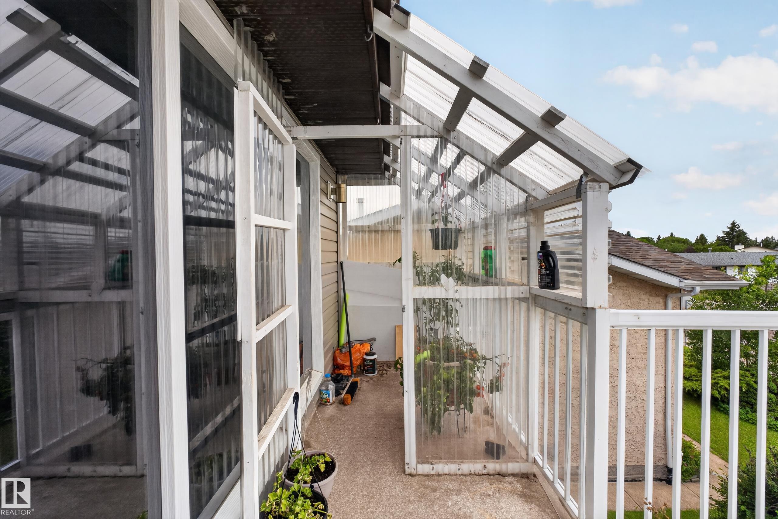 https://zimg.paragon.ice.com/ParagonImages/Property/PM/RAE/225410504/54/0/0/7824173ab8d0270163800a0d6e9c25f9/1/5ec3a91cbbb11a18734d0c762f042578/225410504-95c5878b-e4bc-42c4-8942-c232e4c38259.JPG