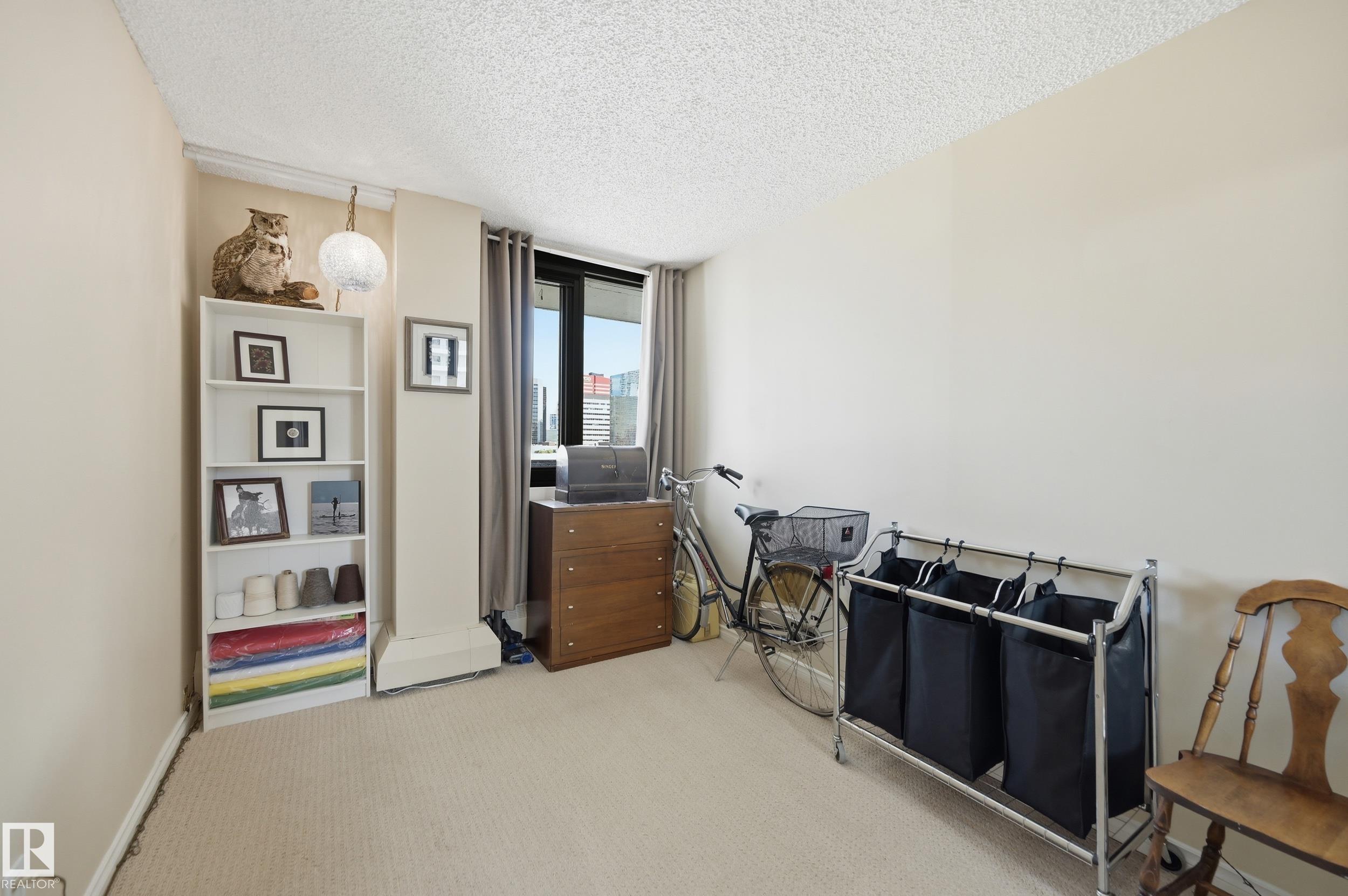 https://zimg.paragon.ice.com/ParagonImages/Property/PM/RAE/225410519/14/0/0/73d8876b4e16362ccb91b7f0207ef6d5/1/f21b960abfb616183f9d5c6205891d76/225410519-c4ef3c4d-4ec6-42c7-b2fa-39c3233335c5.JPG