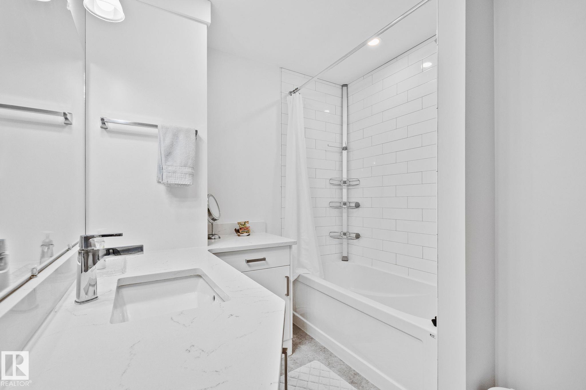https://zimg.paragon.ice.com/ParagonImages/Property/PM/RAE/225410559/17/0/0/1de6500092d90bc964898ca9c7e717c7/1/4a00bf884f35ff92de289f96ccdeb5de/225410559-9efc780a-0b13-4b80-9c48-54d55c3abfbb.JPG