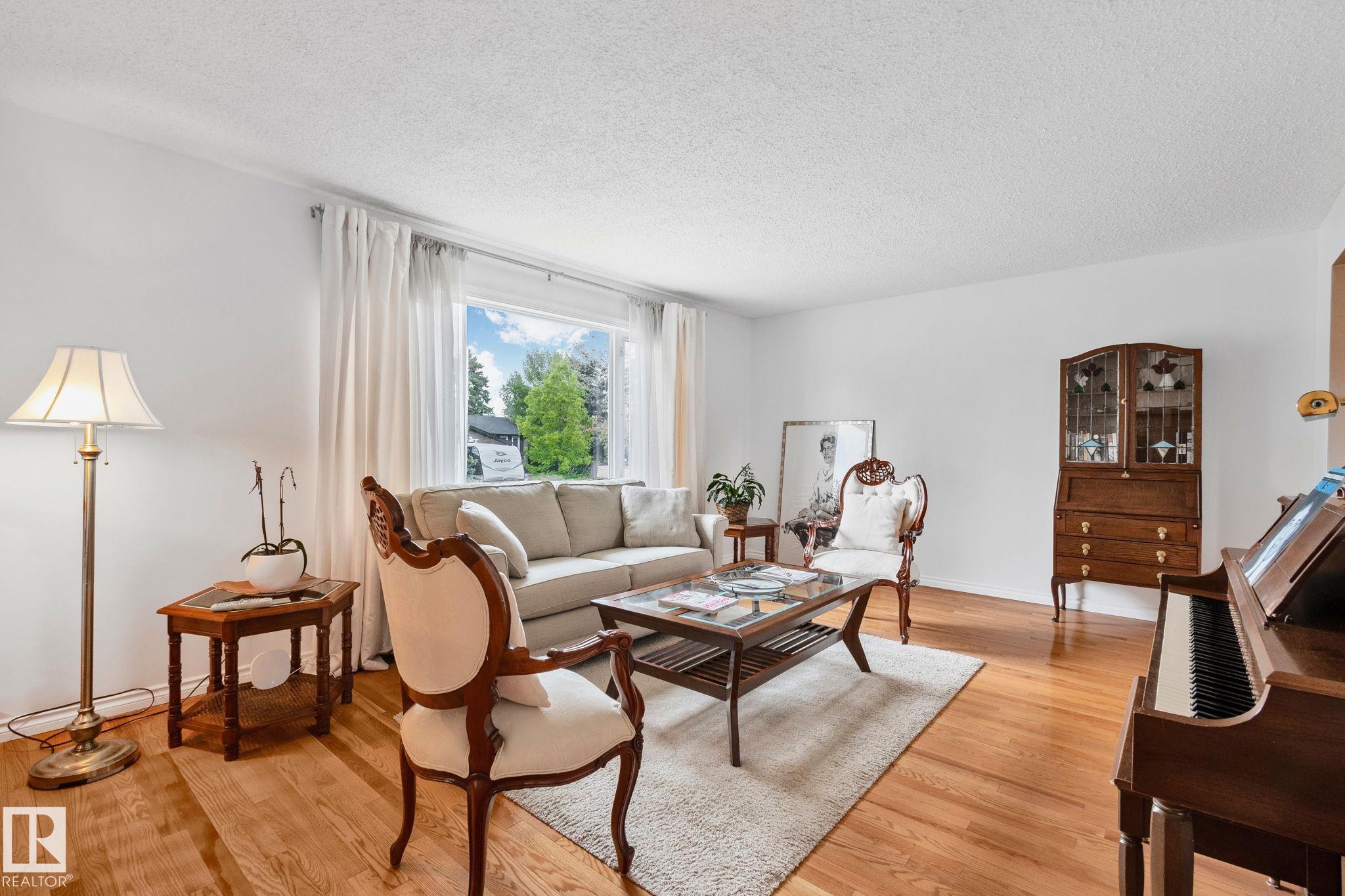 Picture for 10715 33 AV NW