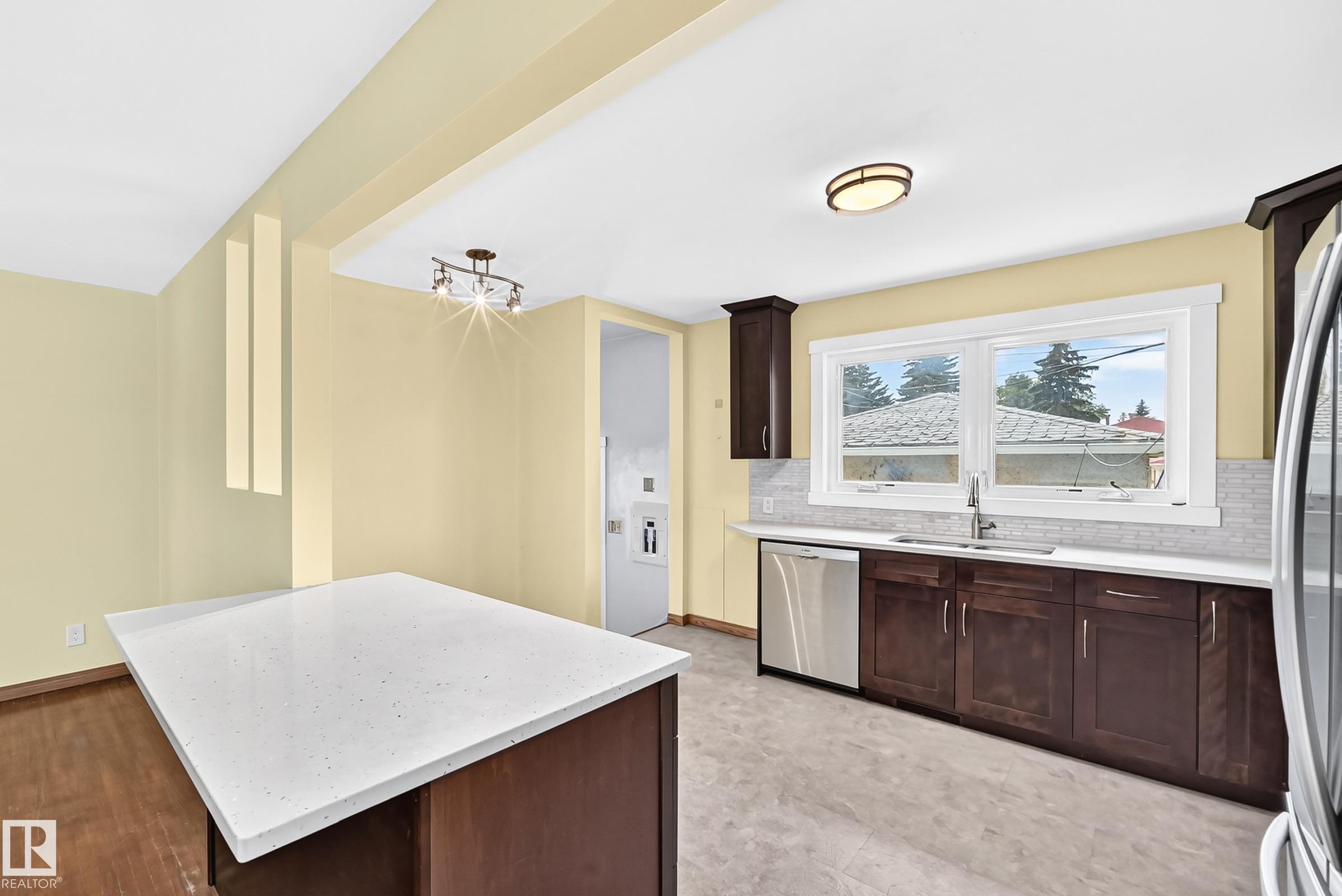 Picture for 7032 81 ST NW
