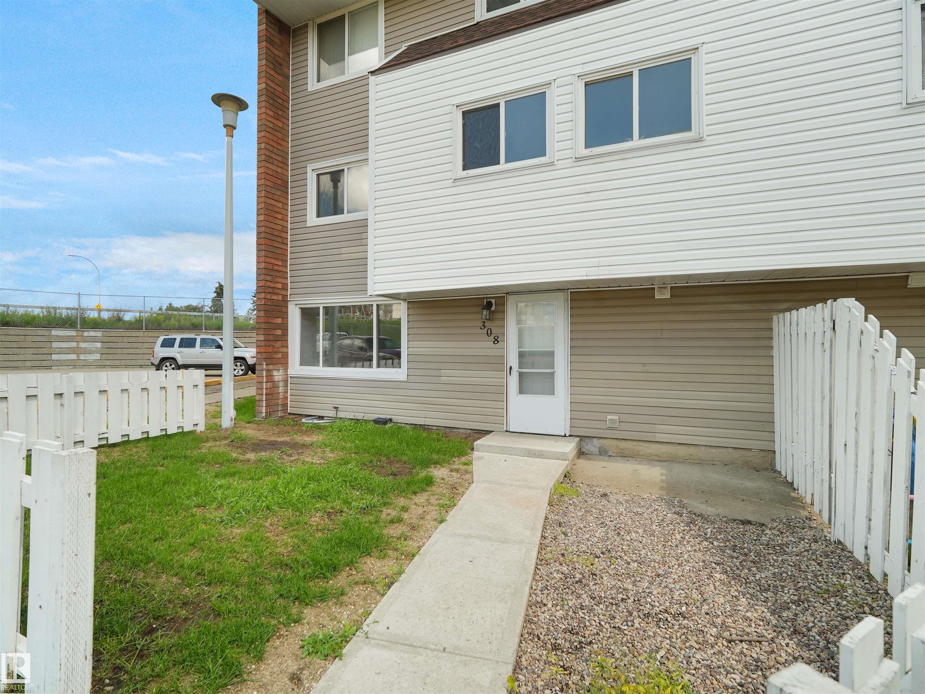 https://zimg.paragon.ice.com/ParagonImages/Property/PM/RAE/225410562/1/0/0/4a1bcd0f753a1cccd366eac5a1027fa5/1/8b850fcd5692432a35f028d93eb3e3e7/225410562-12483785-B573-48B2-9A34-7661333F6AE7.JPG