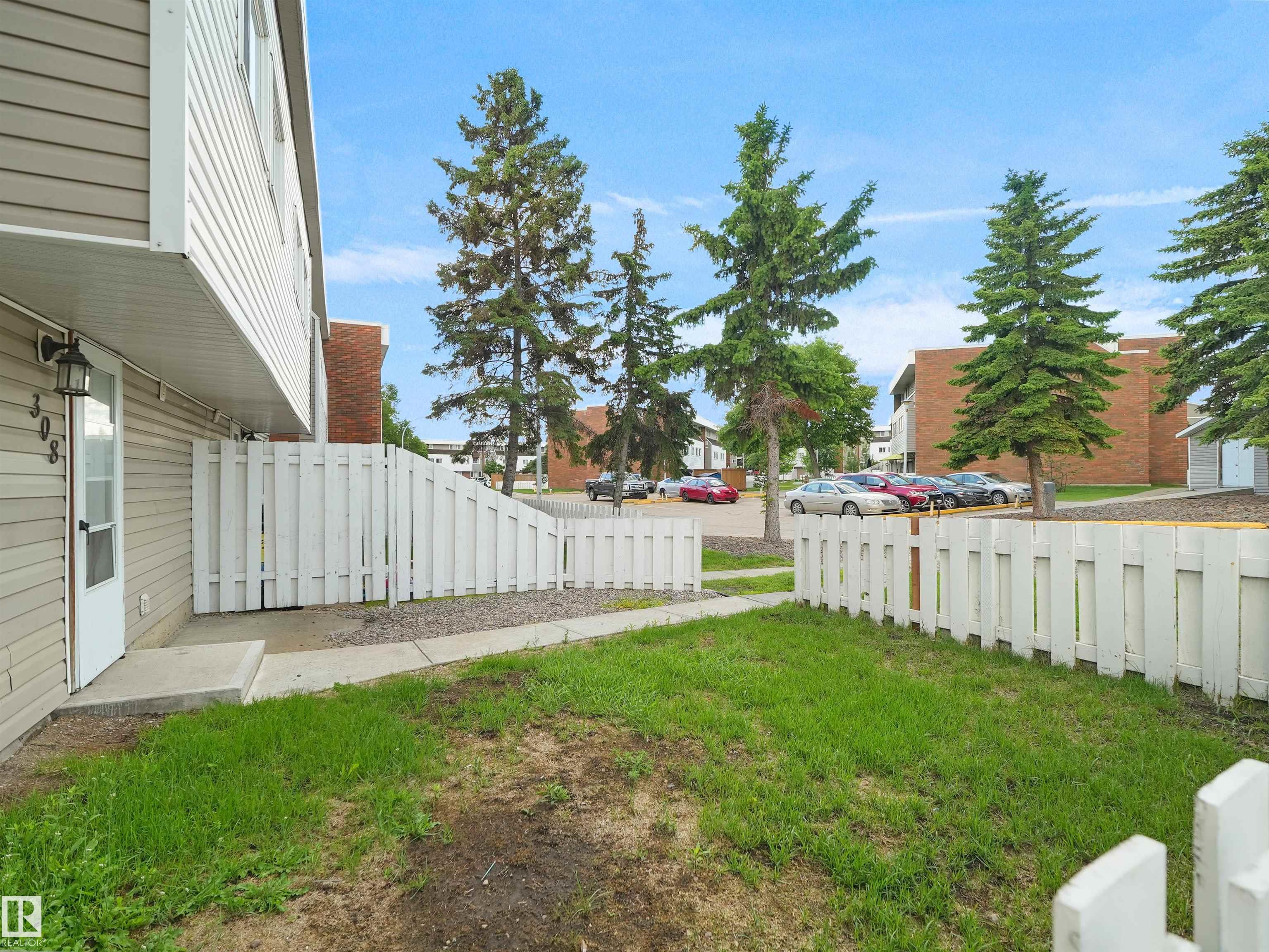 https://zimg.paragon.ice.com/ParagonImages/Property/PM/RAE/225410562/2/0/0/35f2cc52d2882eeffd8cba86c5bf3e49/1/8b850fcd5692432a35f028d93eb3e3e7/225410562-4E12B715-F0F6-4FAF-9648-30A88CFF7211.JPG