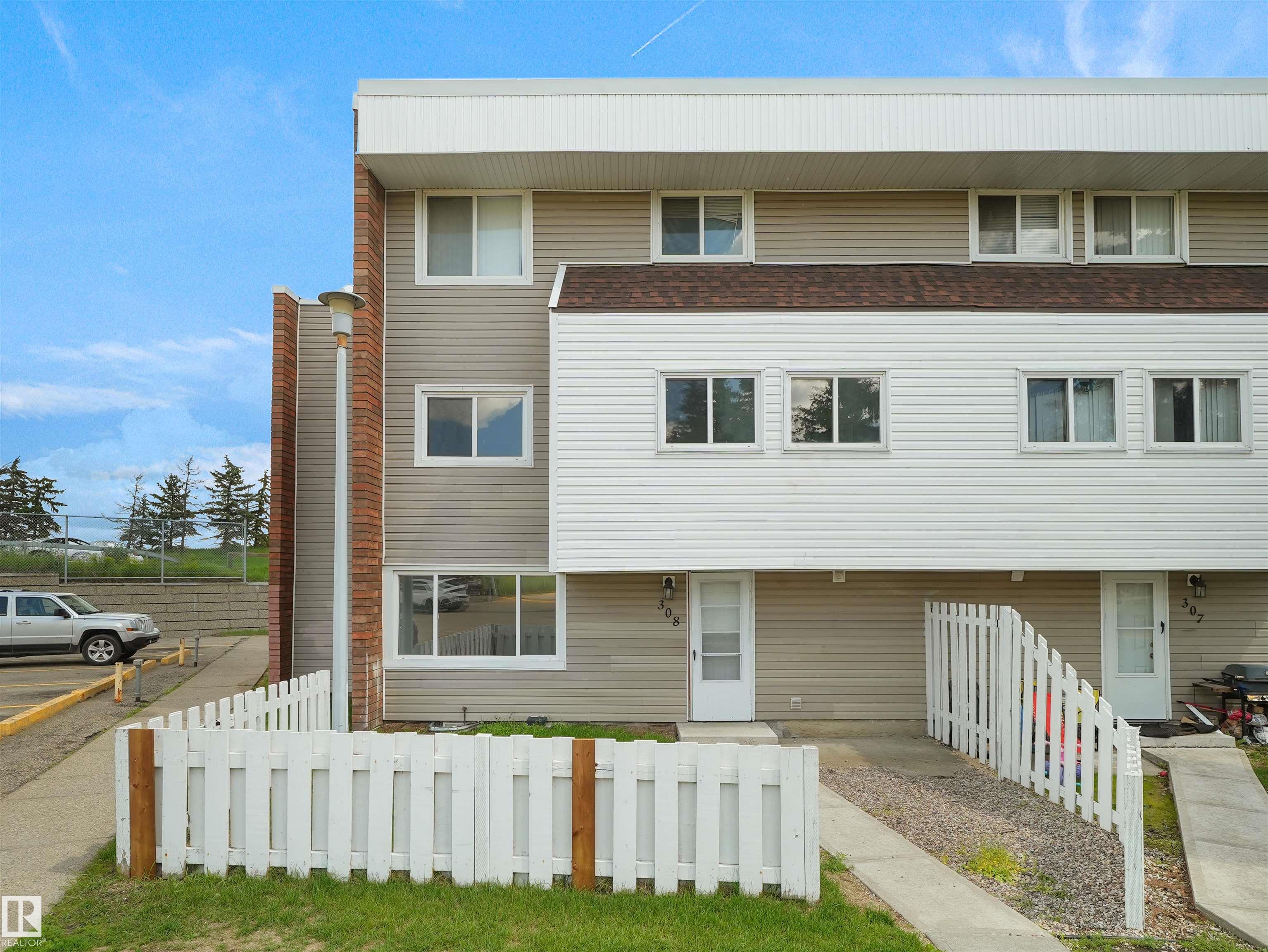 https://zimg.paragon.ice.com/ParagonImages/Property/PM/RAE/225410562/43/0/0/cd8fdec32a12e06643c8fb0ce689f433/1/8b850fcd5692432a35f028d93eb3e3e7/225410562-DED4478D-C4B9-4738-8B92-CED6B99669CE.JPG
