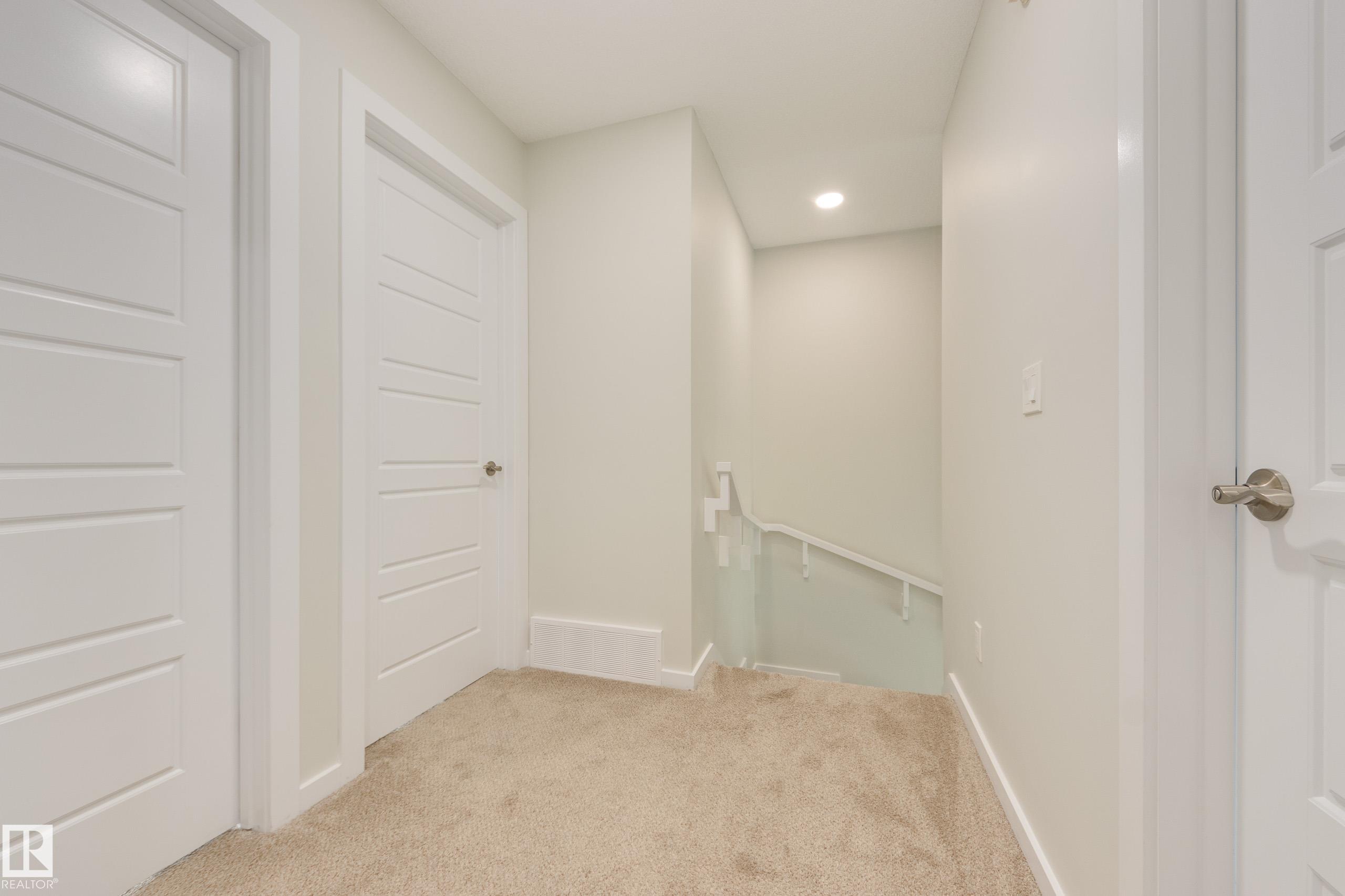 https://zimg.paragon.ice.com/ParagonImages/Property/PM/RAE/225410568/31/0/0/c71d3742d11f4f13531dec119335067f/1/31a4d55463c6dc5058ad326d0b7dcd06/225410568-93c140d5-f321-42c1-9da4-386f3b4e37cd.JPG
