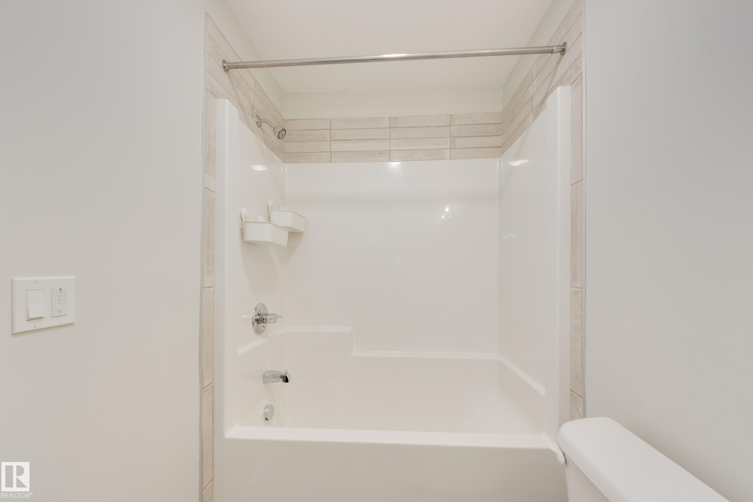 https://zimg.paragon.ice.com/ParagonImages/Property/PM/RAE/225410568/45/0/0/b315354525bd317906e4a4f8b267b918/1/31a4d55463c6dc5058ad326d0b7dcd06/225410568-9909e369-cfc0-4dce-86a5-6c231a7eacd8.JPG