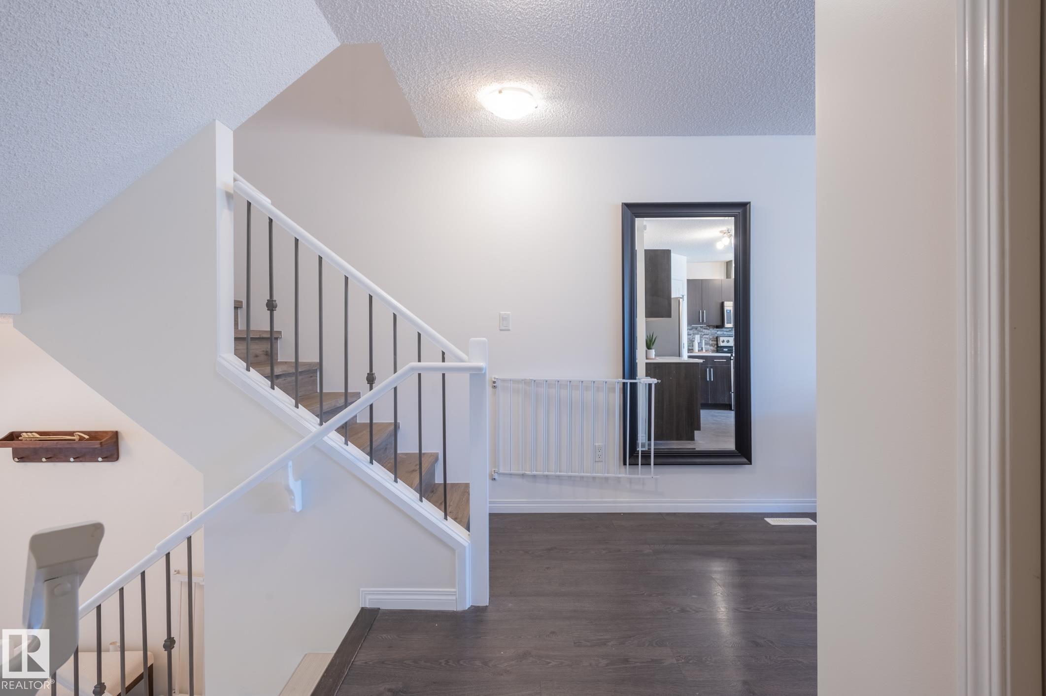 https://zimg.paragon.ice.com/ParagonImages/Property/PM/RAE/225410578/21/0/0/028b75d3e00aec5d937545e60631a9ce/1/a896be8ef000ec018ebffbc592fd591c/225410578-47a5913b-5ec3-4507-aa54-e2cbe7af3877.JPG