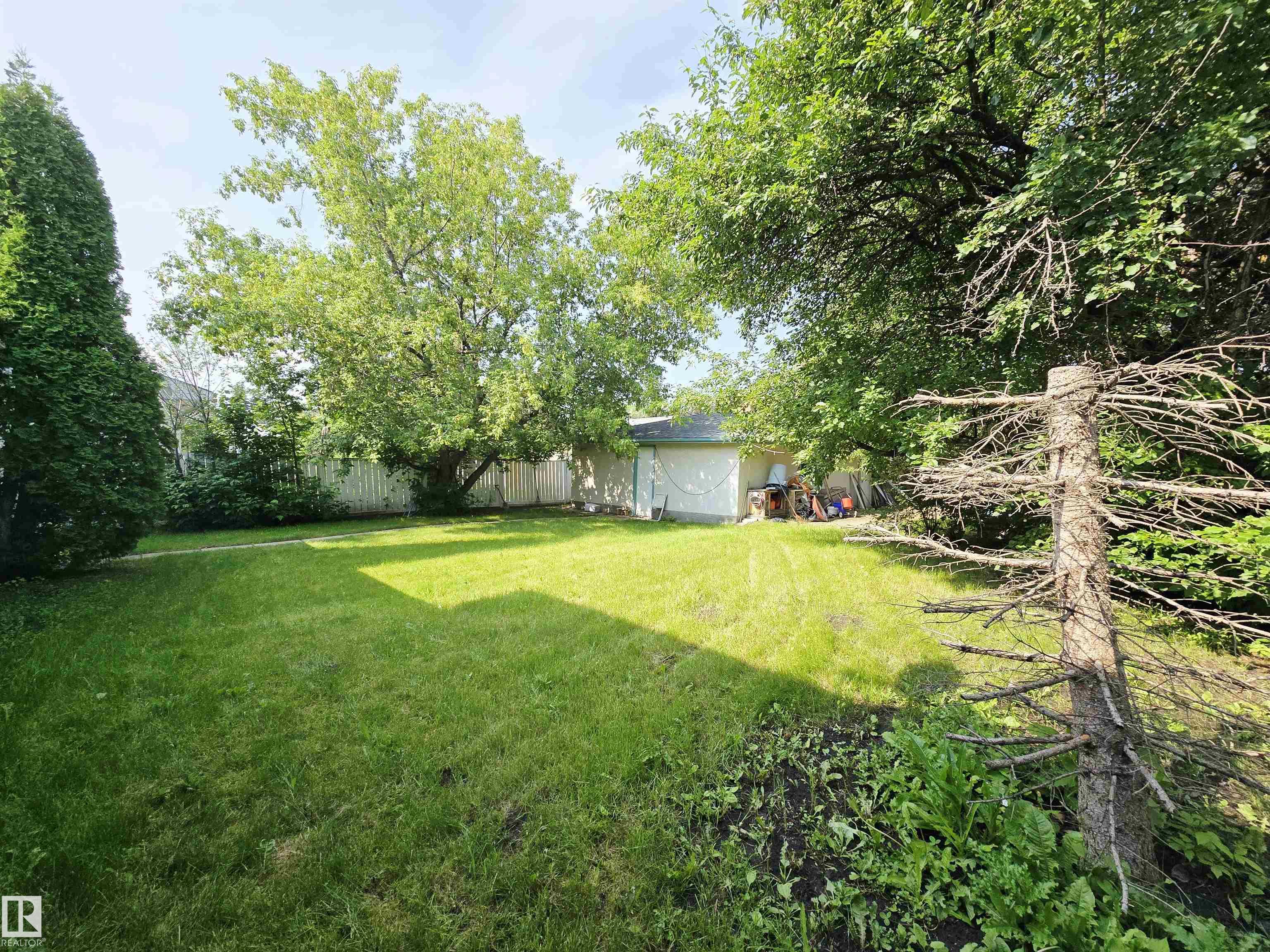 Picture for 5012 143 ST NW