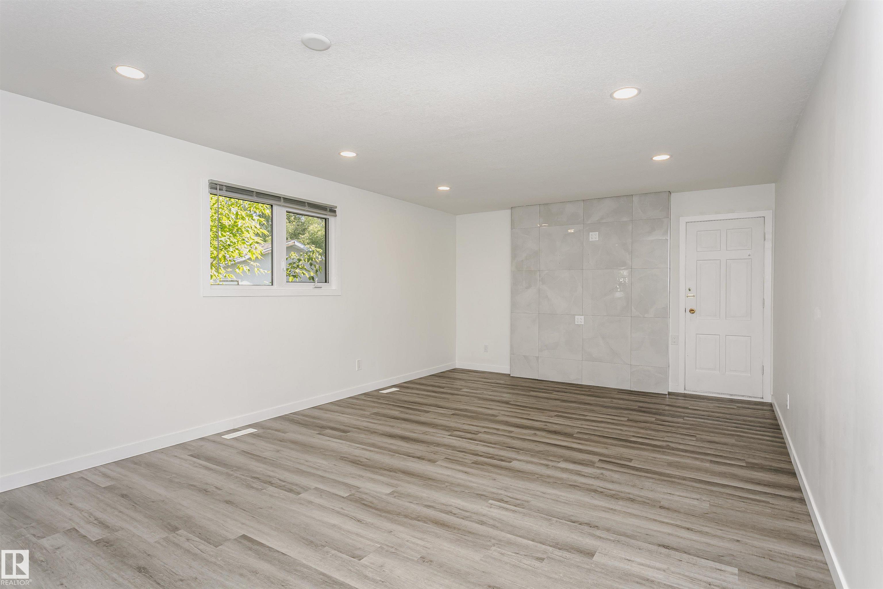 Photo 16 at 17716 84 Avenue NW, Thorncliffe, Edmonton
