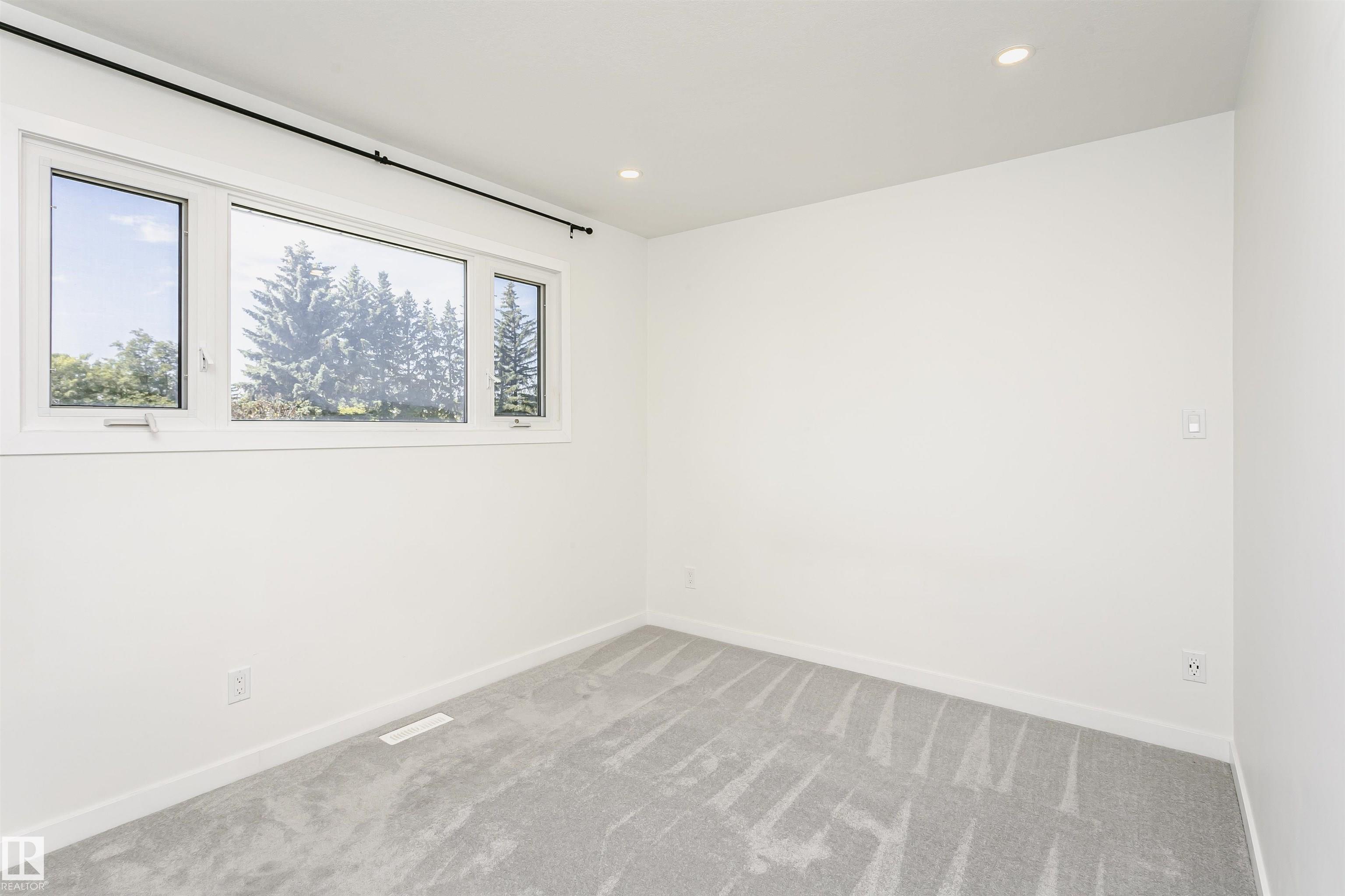 Photo 27 at 17716 84 Avenue NW, Thorncliffe, Edmonton
