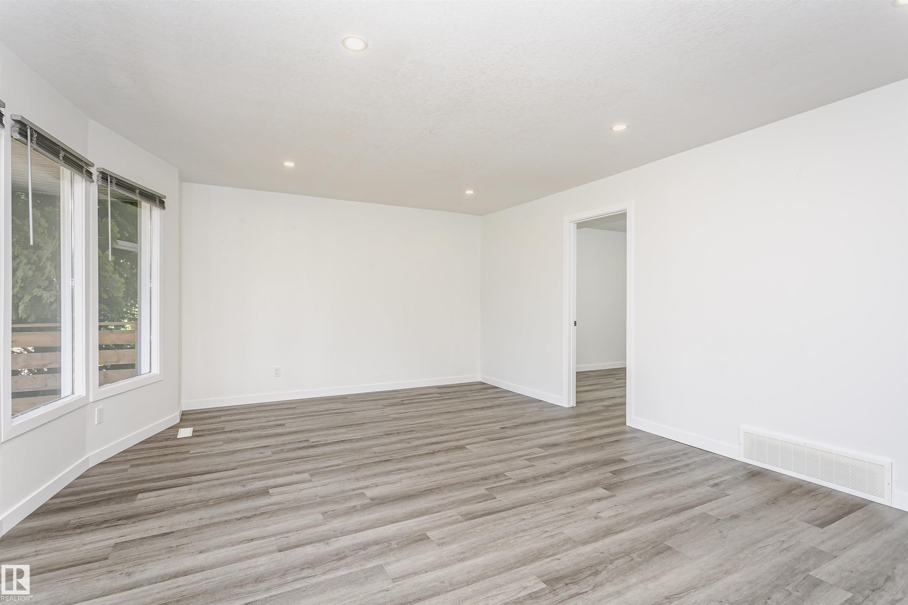 Photo 9 at 17716 84 Avenue NW, Thorncliffe, Edmonton