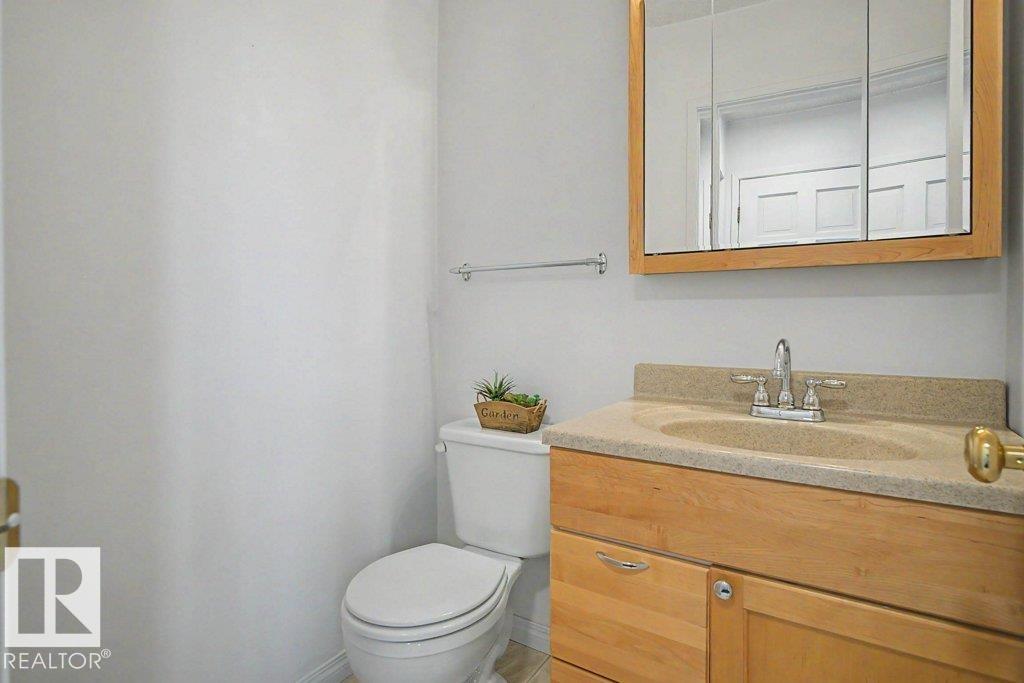 Photo 23 at 3610 42 Avenue NW, Kiniski Gardens, Edmonton