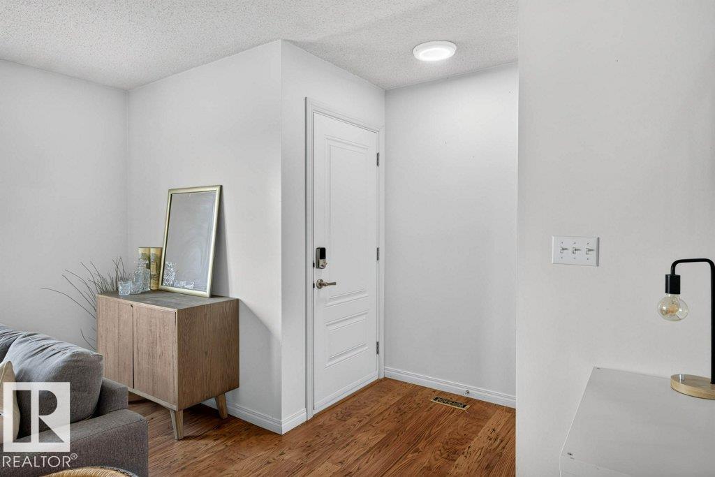 3610 42 Avenue NW, Kiniski Gardens, Edmonton