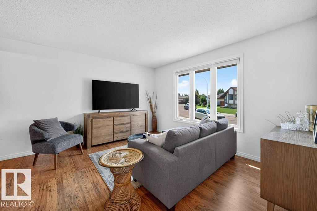 3610 42 Avenue NW, Kiniski Gardens, Edmonton