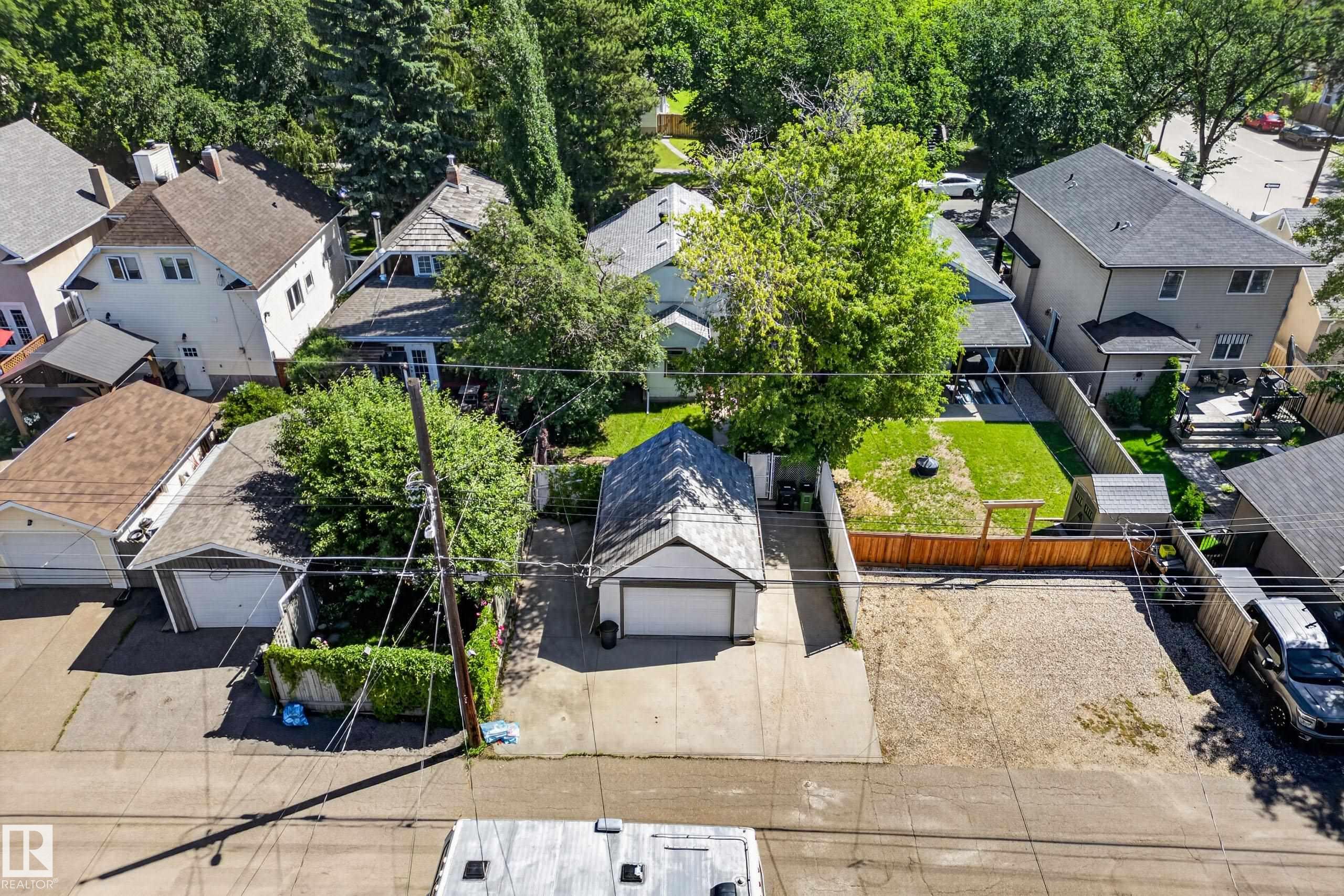 https://zimg.paragon.ice.com/ParagonImages/Property/PM/RAE/225410602/49/0/0/b78cd9262c219be31d25bdcbda08957b/1/514fbc124058ace6385fb24dfcf2e254/225410602-dd9ff32c-1fdd-43a8-9a20-dfc0a1aad14a.JPG