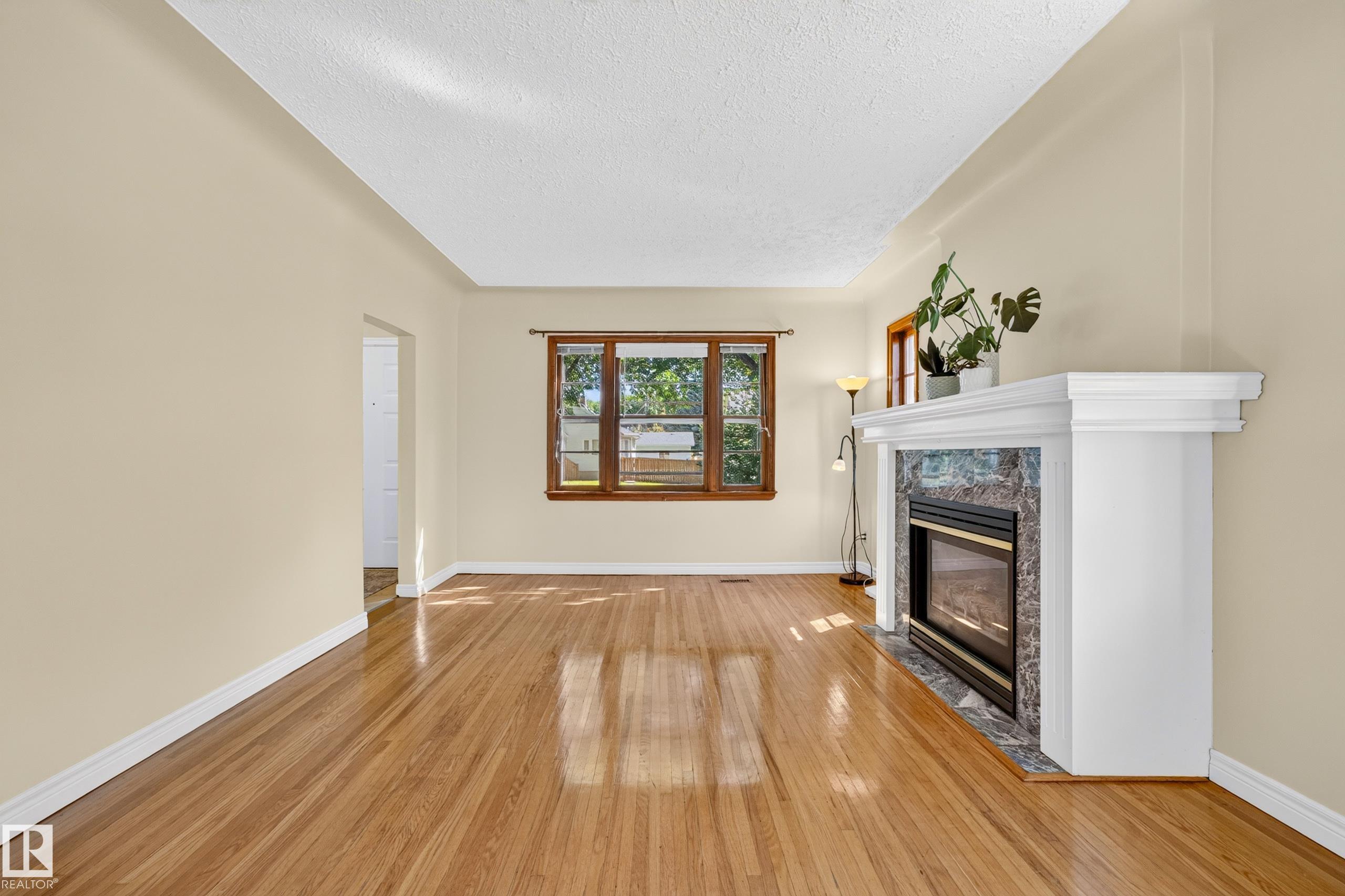 https://zimg.paragon.ice.com/ParagonImages/Property/PM/RAE/225410602/6/0/0/cc358fab3c78050d7b1778c0d25f8f97/1/514fbc124058ace6385fb24dfcf2e254/225410602-063050fd-e017-4985-a071-03afdb43de1c.JPG