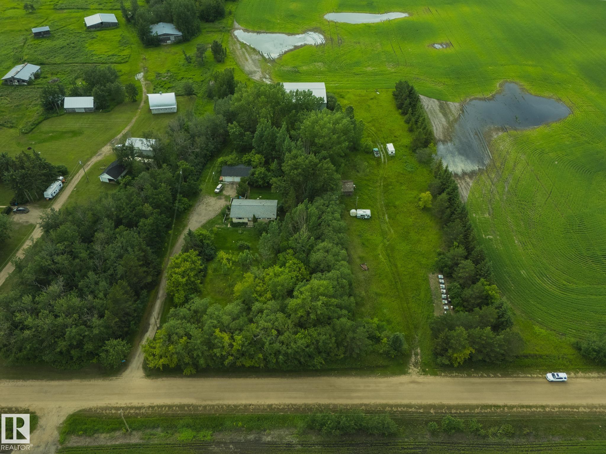 Photo 12 at 57518 Rge Road 213, None, Rural Sturgeon County