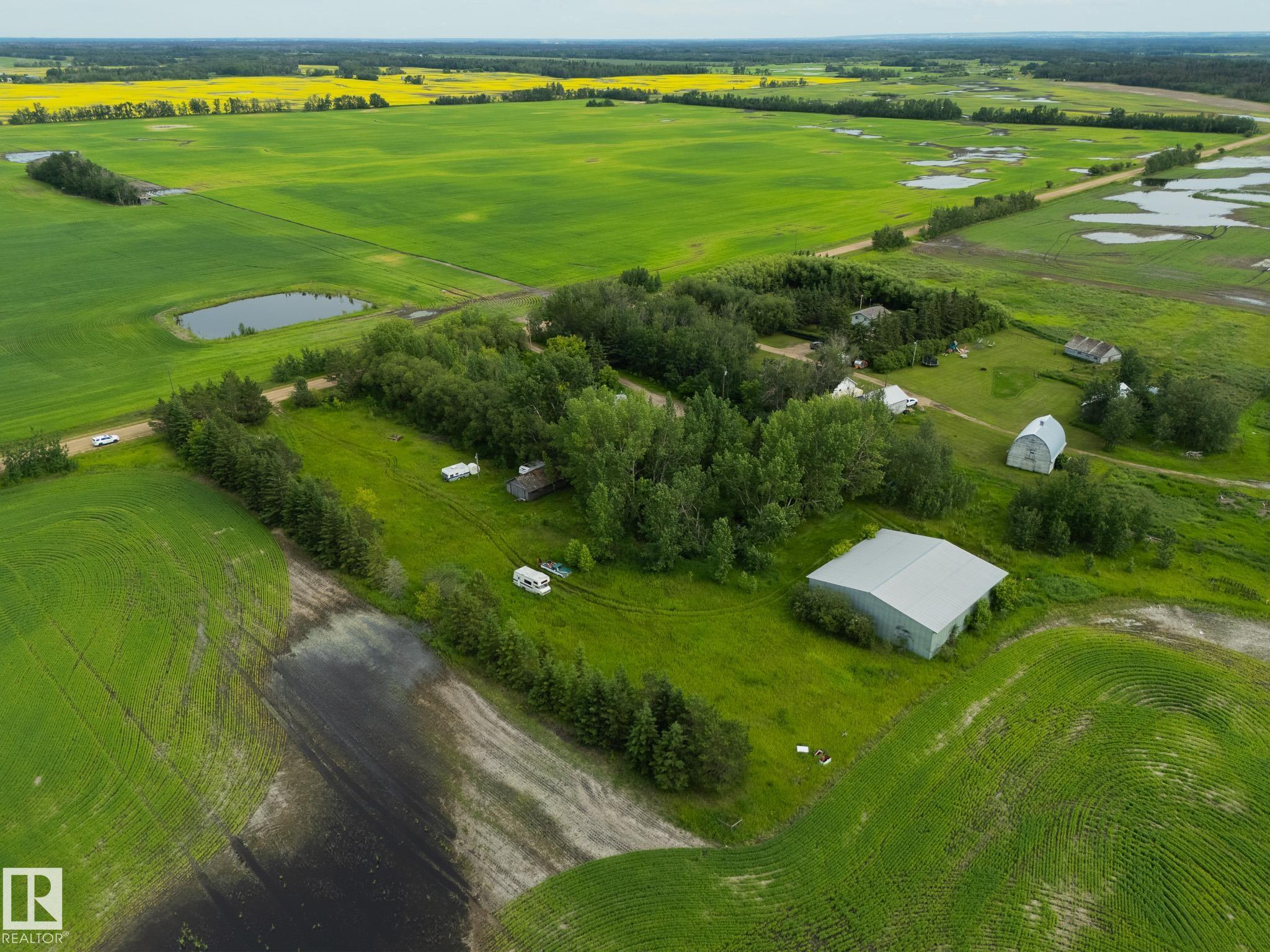 Photo 7 at 57518 Rge Road 213, None, Rural Sturgeon County