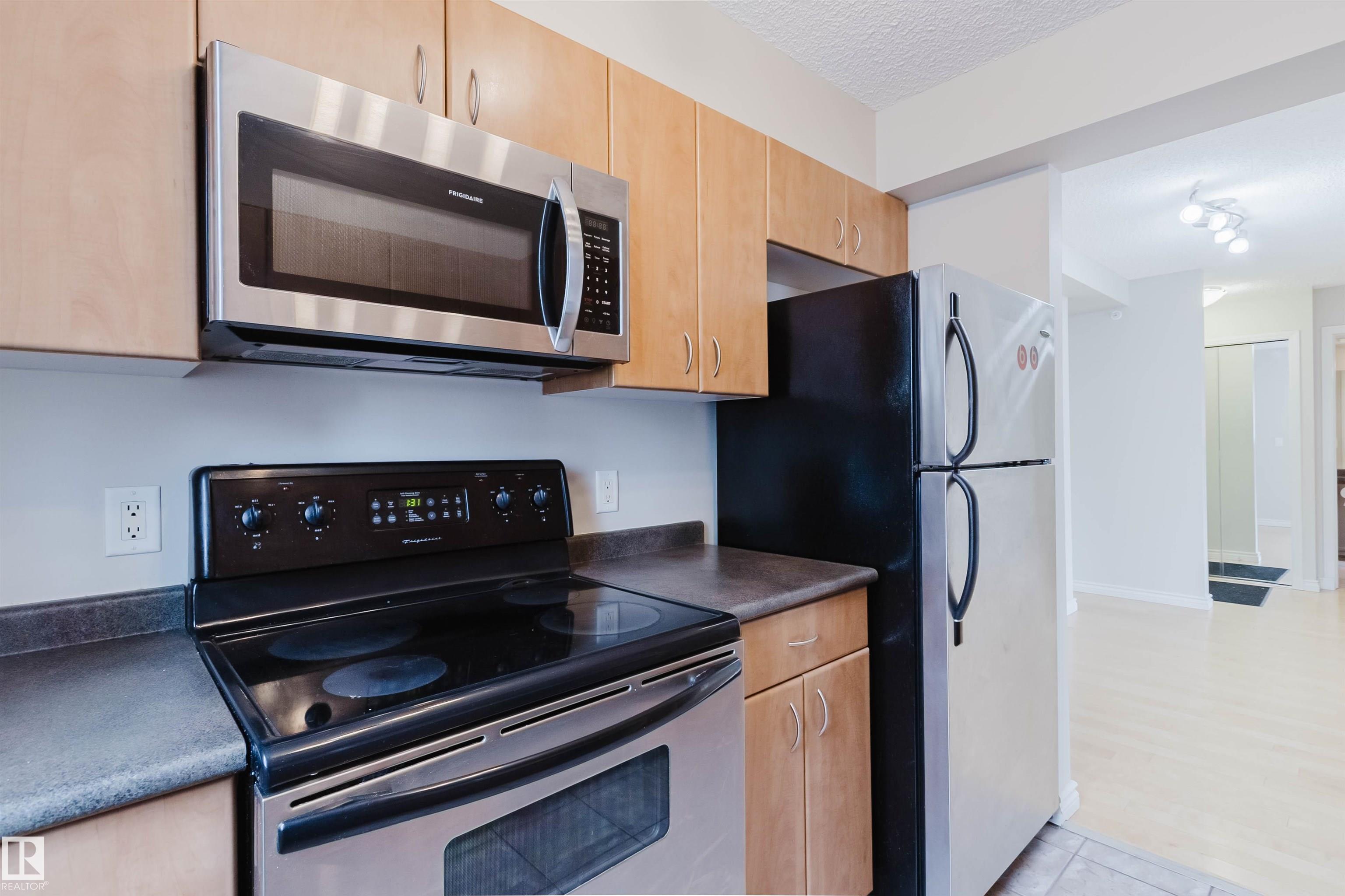 https://zimg.paragon.ice.com/ParagonImages/Property/PM/RAE/225410621/14/0/0/9b46887b910a422bc2823f05fd3e0d85/1/7dc93c3d2f67d04ce0fcc22c92de75f6/225410621-91c5e2a4-f2a4-499f-8e7a-aae726d34474.JPG